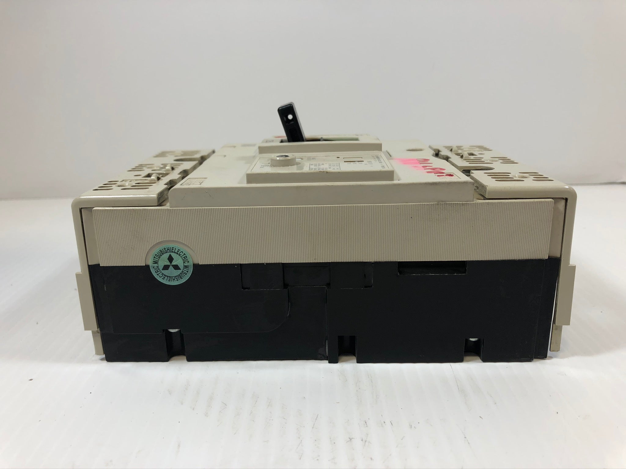 Mitsubishi NV250-CV Circuit Breaker 225A 100-440VAC