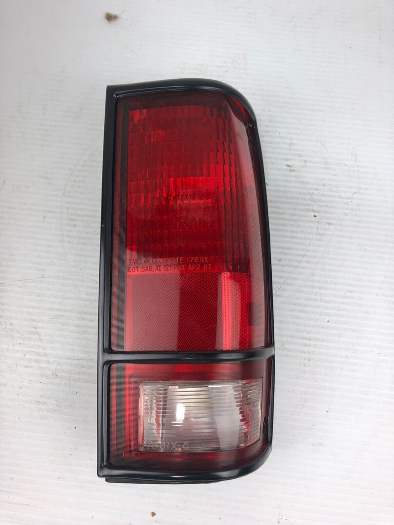 Midwest Auto Body 1614 82/93 GM S10/15/BRAV T/LT Tail Light