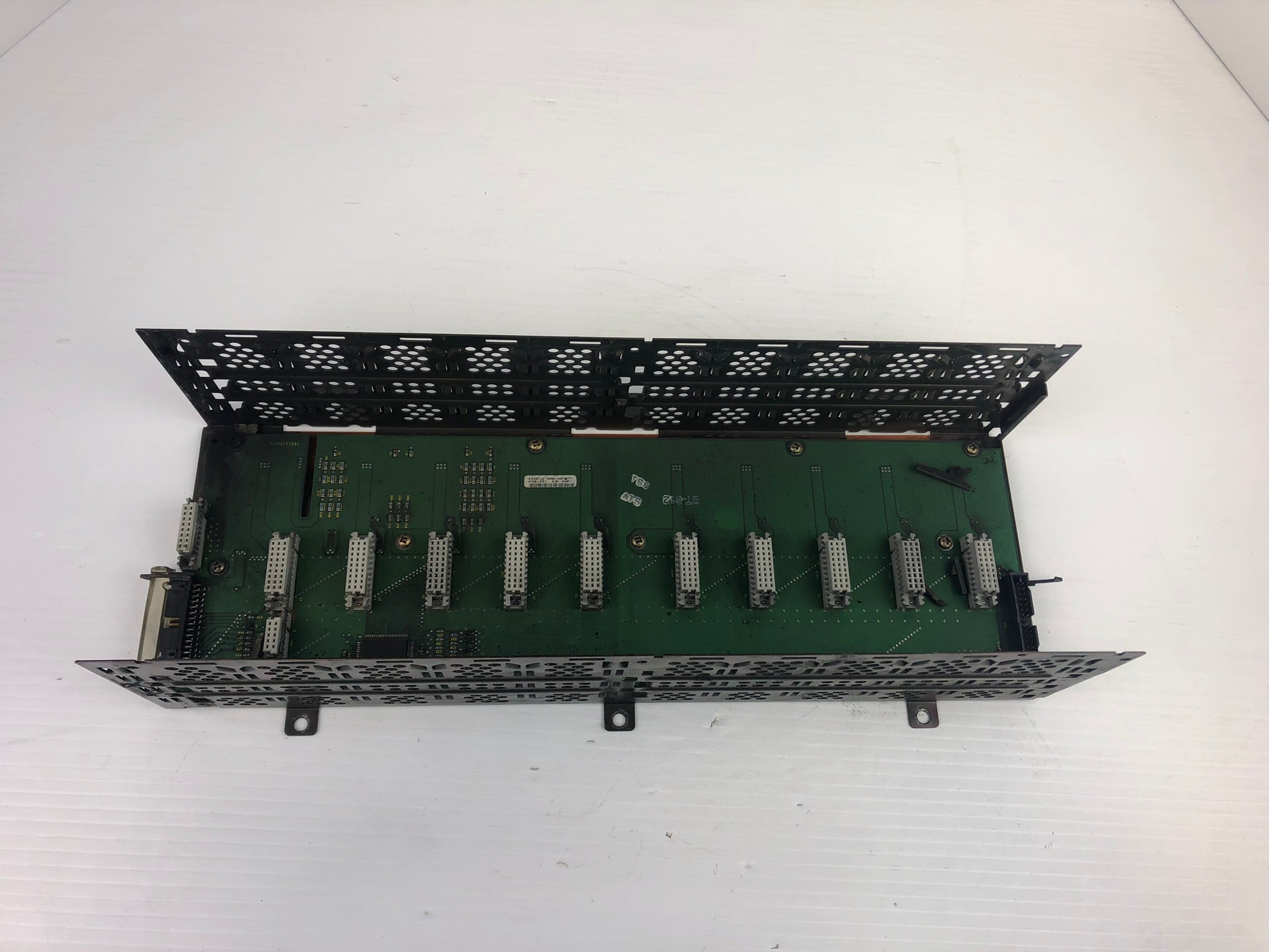 Allen-Bradley X1746-ATO 11 Slot PLC Rack With Circuit Board Connected