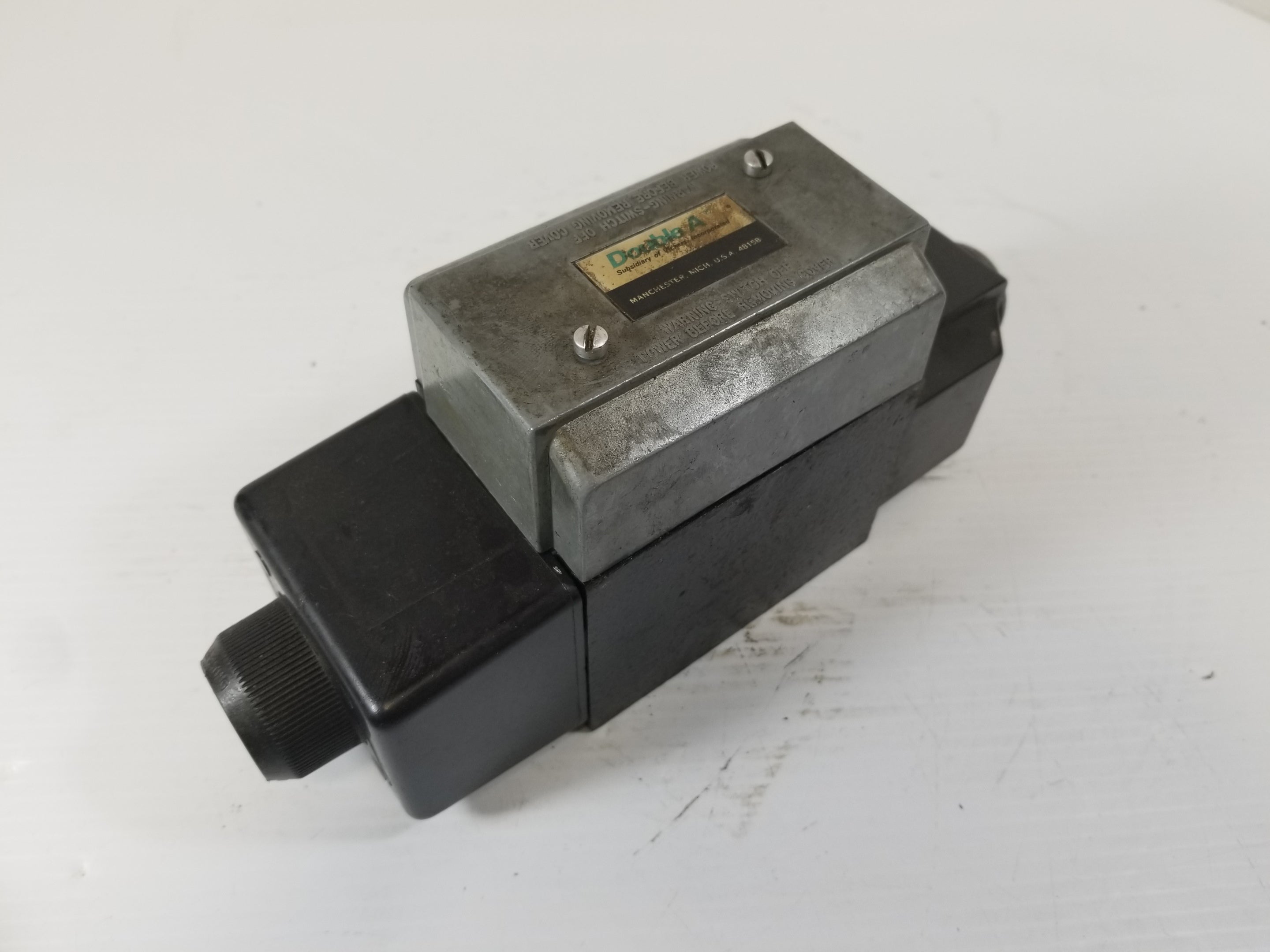 Double A QF5TT10A3 Hydraulic Control Valve