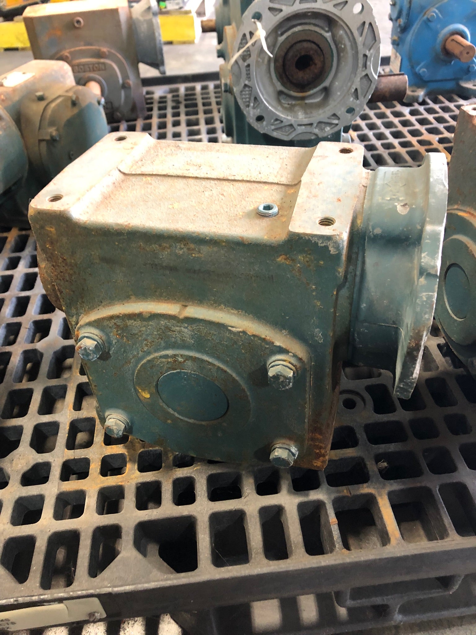 TIGEAR 30Q40R14 Gear Box Reducer Ratio 40