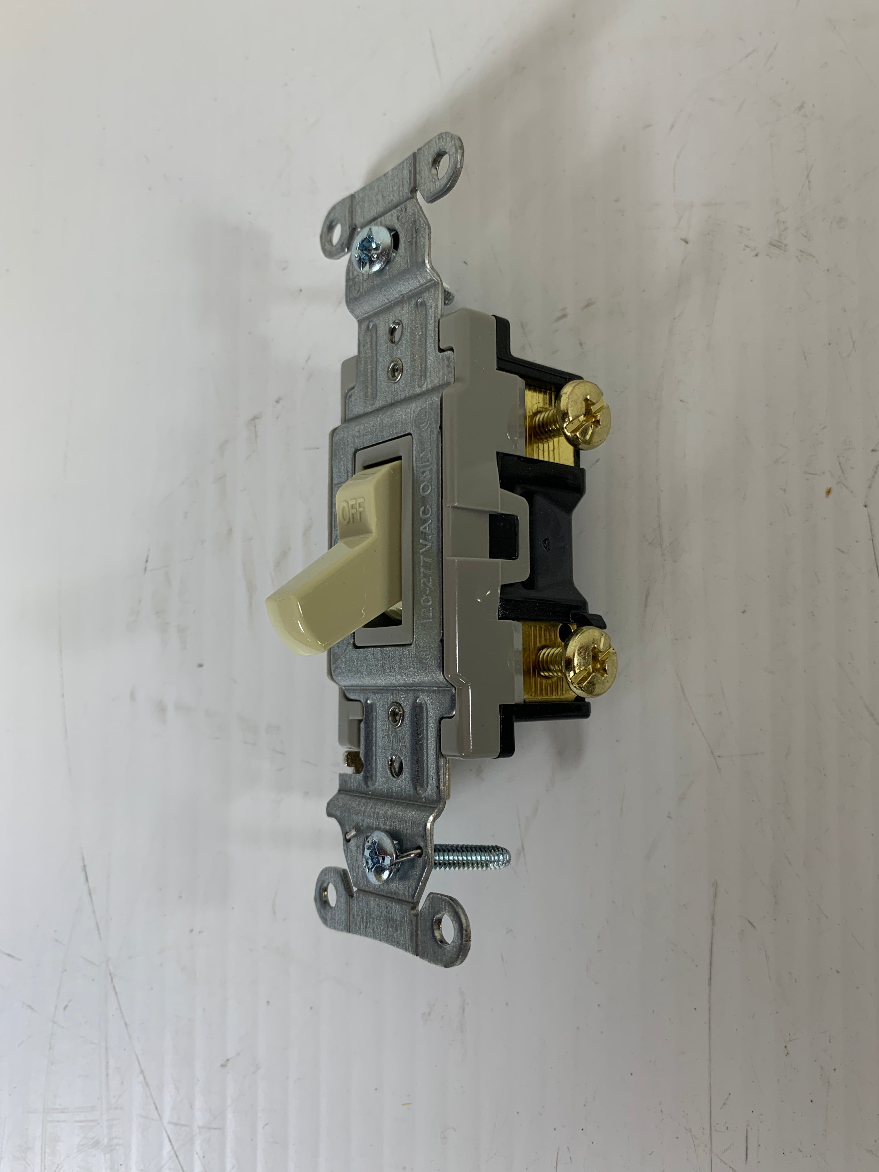 Hubbell Light Switch CS1201 Single Pole Ivory 20A