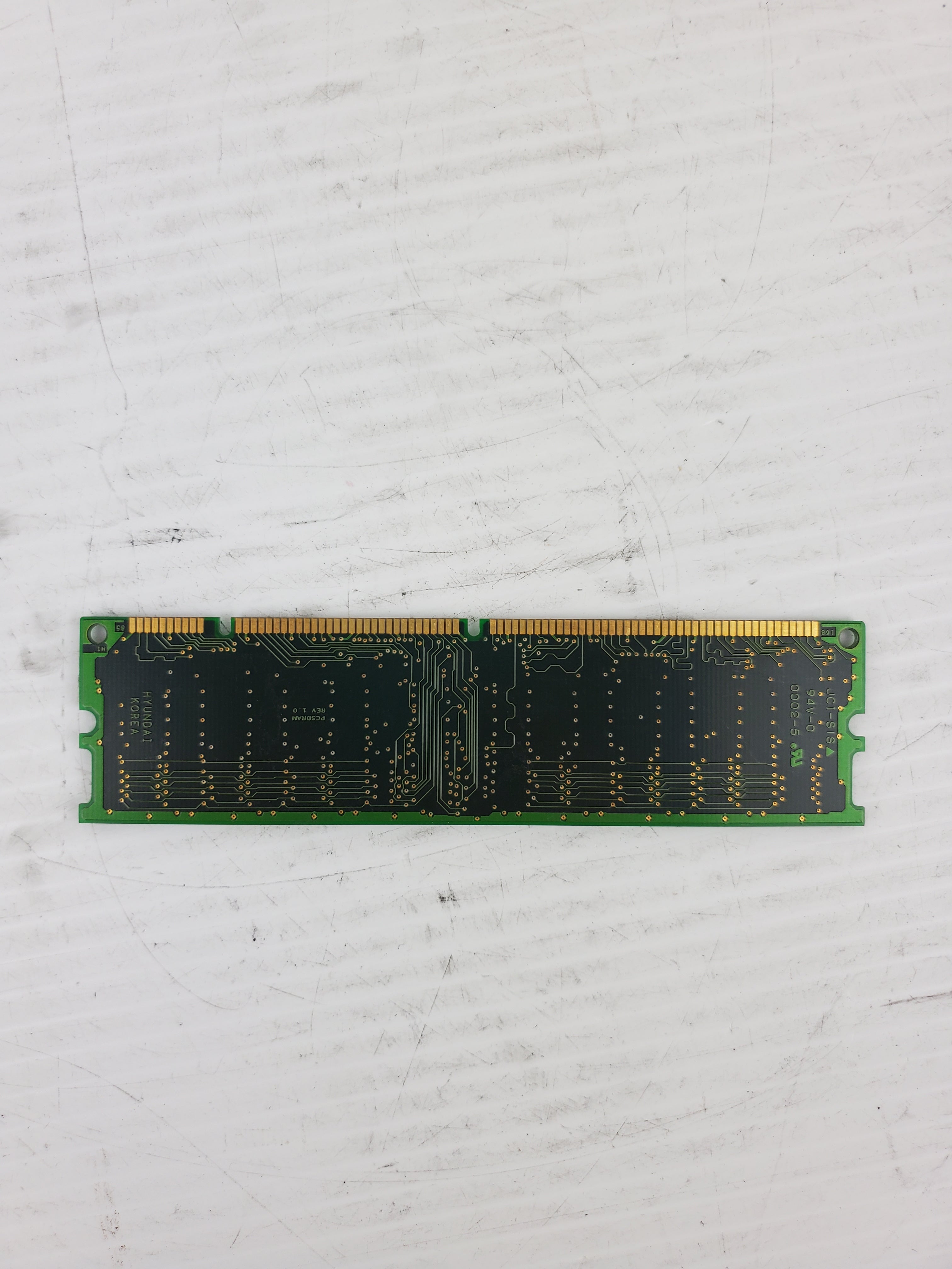 Hyundai HYM7V65801 RAM Memory PC100-322-620