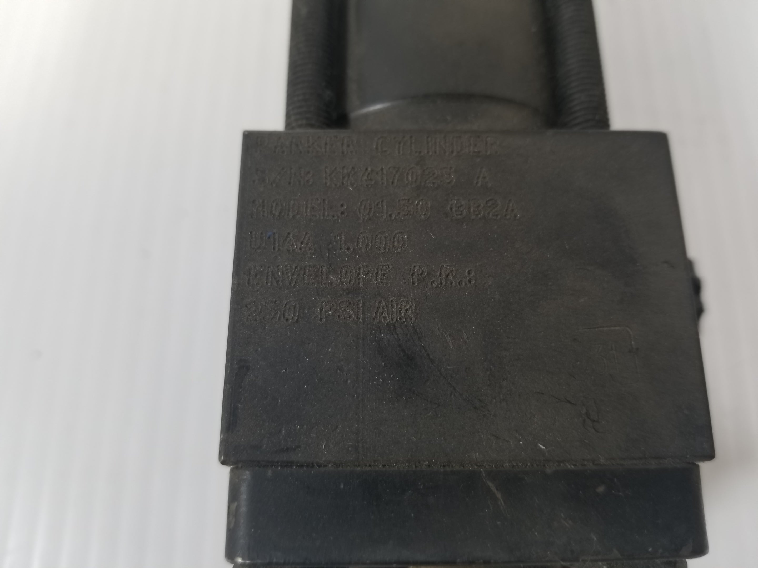 Parker 01.50 BB2AU14A 1.000 Pneumatic Cylinder 250PSI