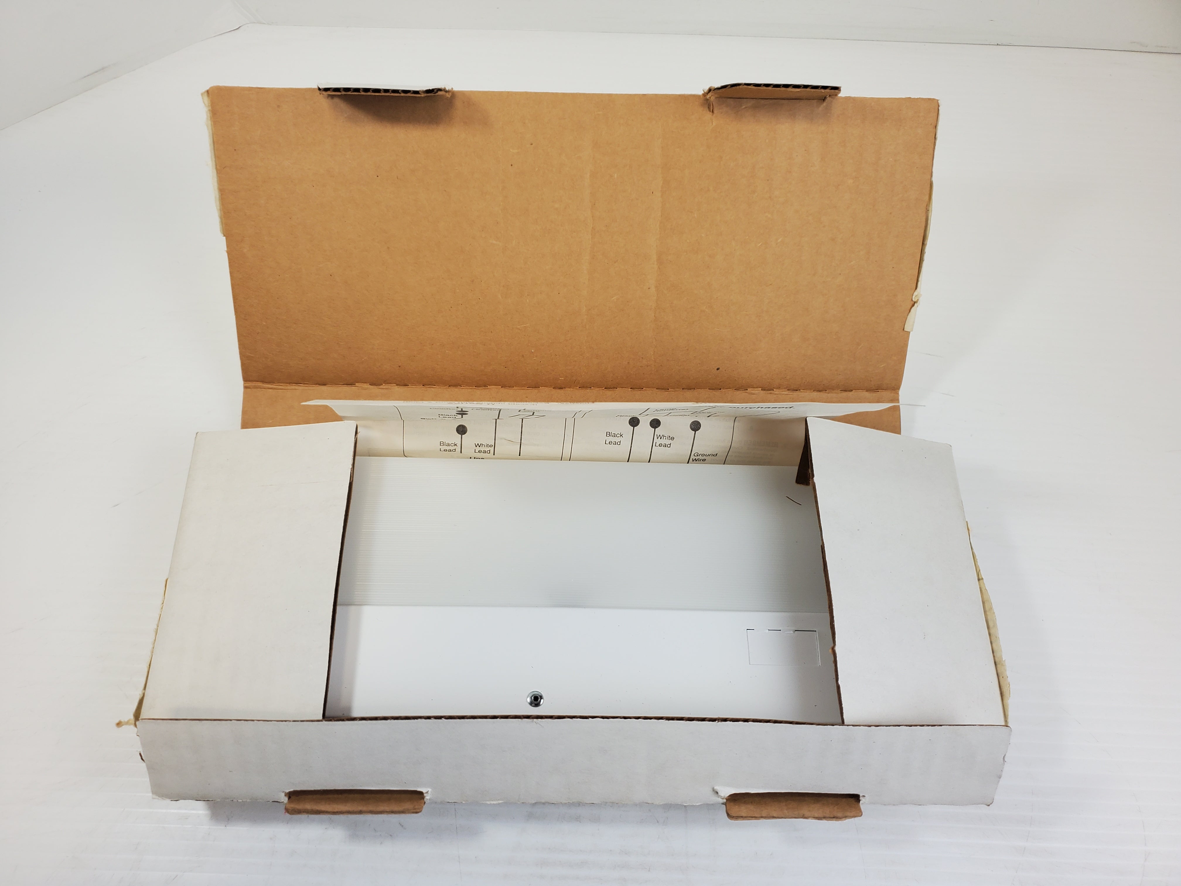 International Lighting U108 12-Inch 8 Watt Fluorescent Fixture White