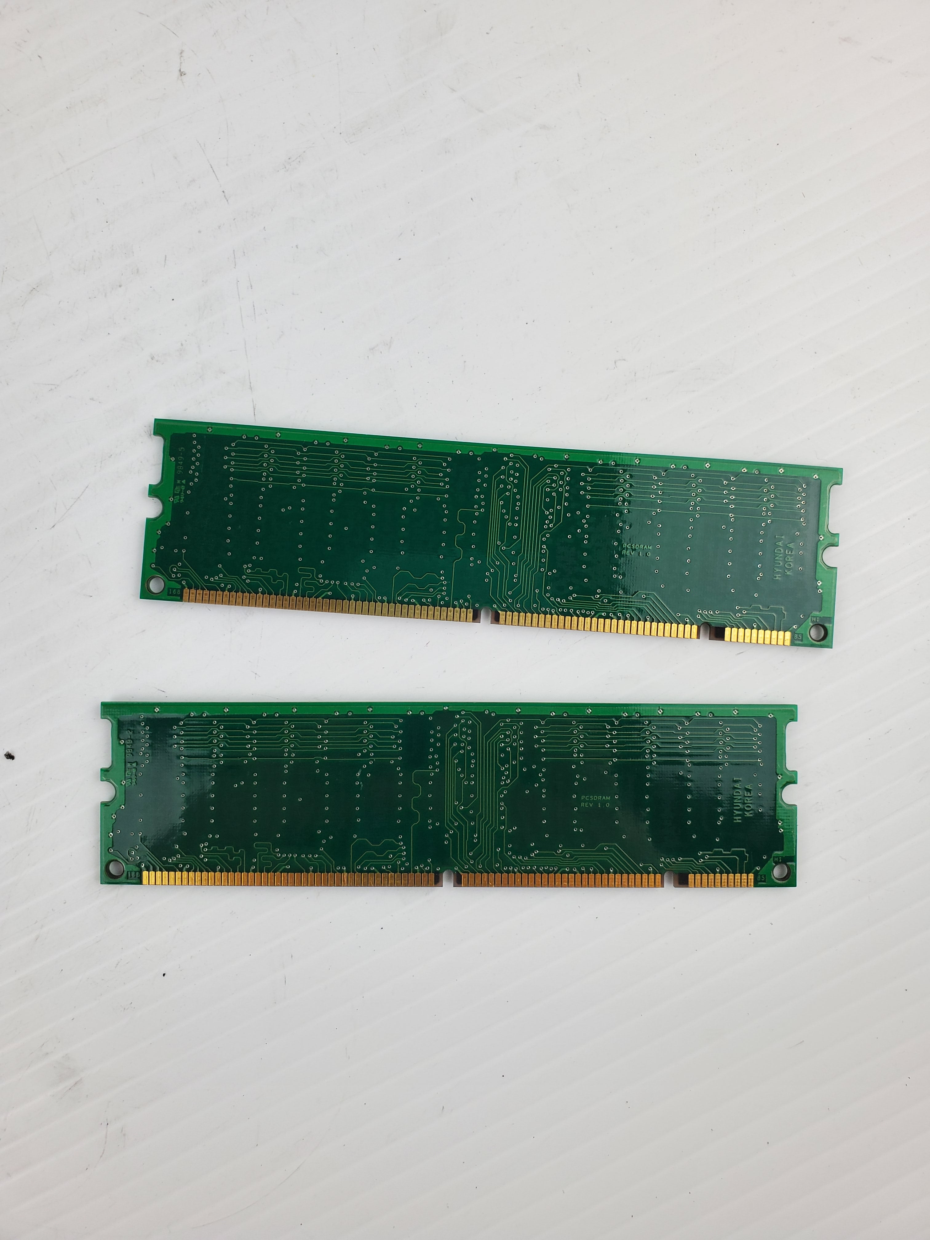 Hyundai HYM7V65801 RAM Memory PC100-322-620 (Lot of 2)