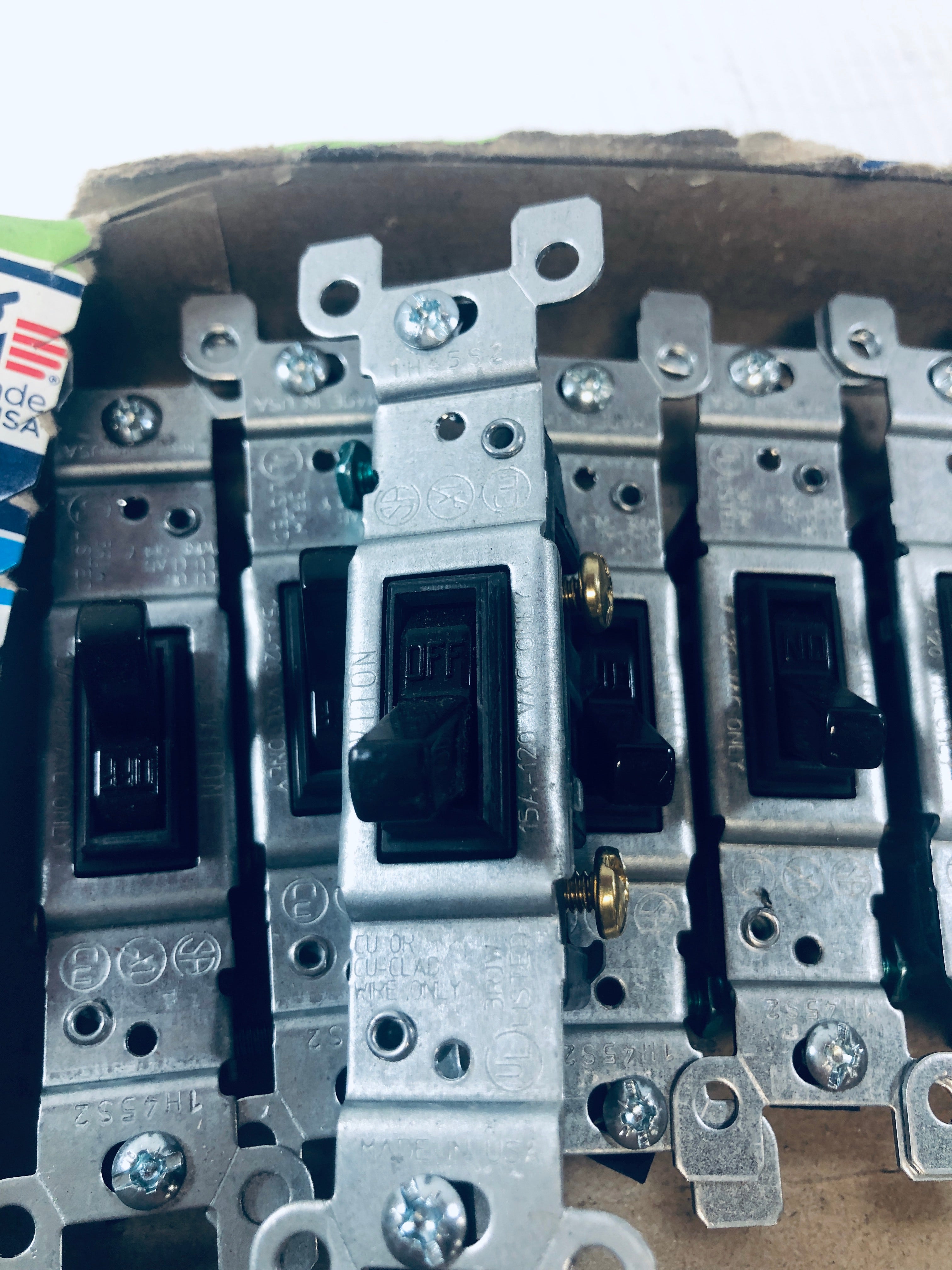 Leviton 15A-120V Lot of 11 Brown Switches 1451-2