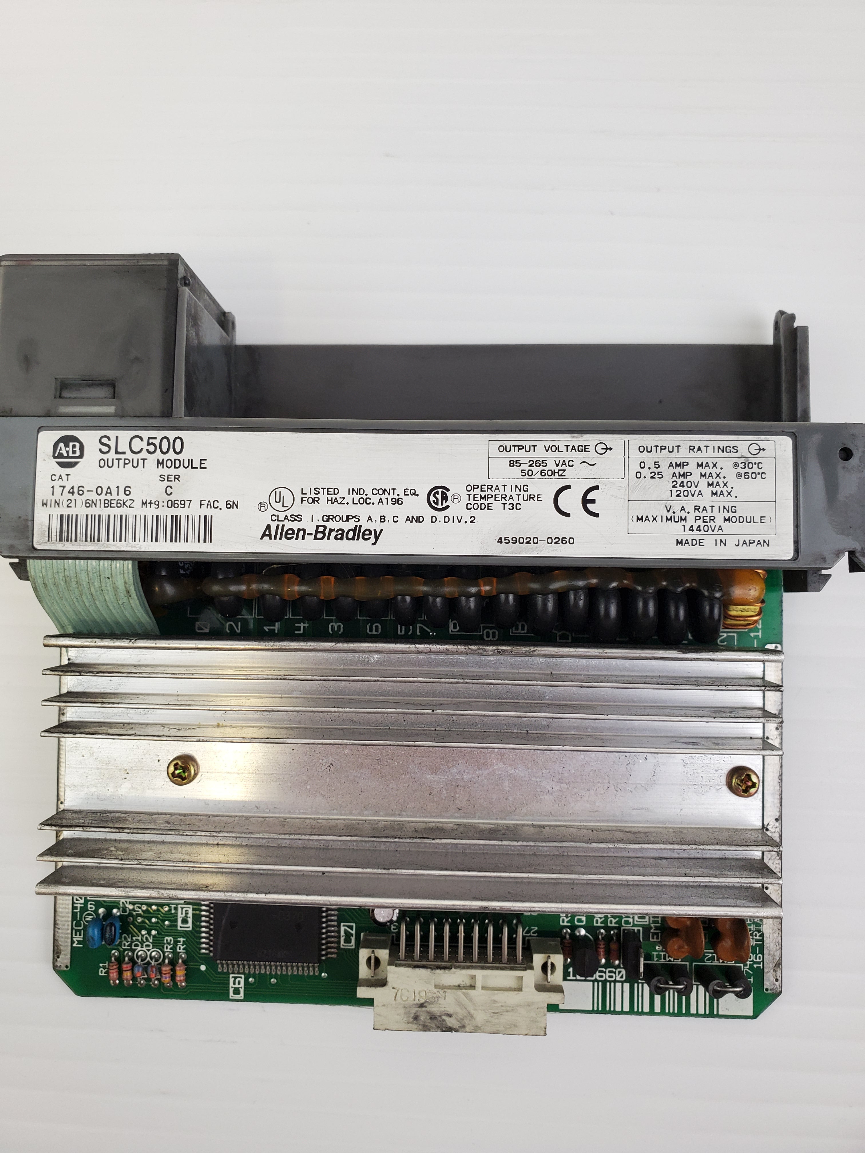 Allen-Bradley 1746-OA16 SLC 500 PLC Output Module Series C - No Door