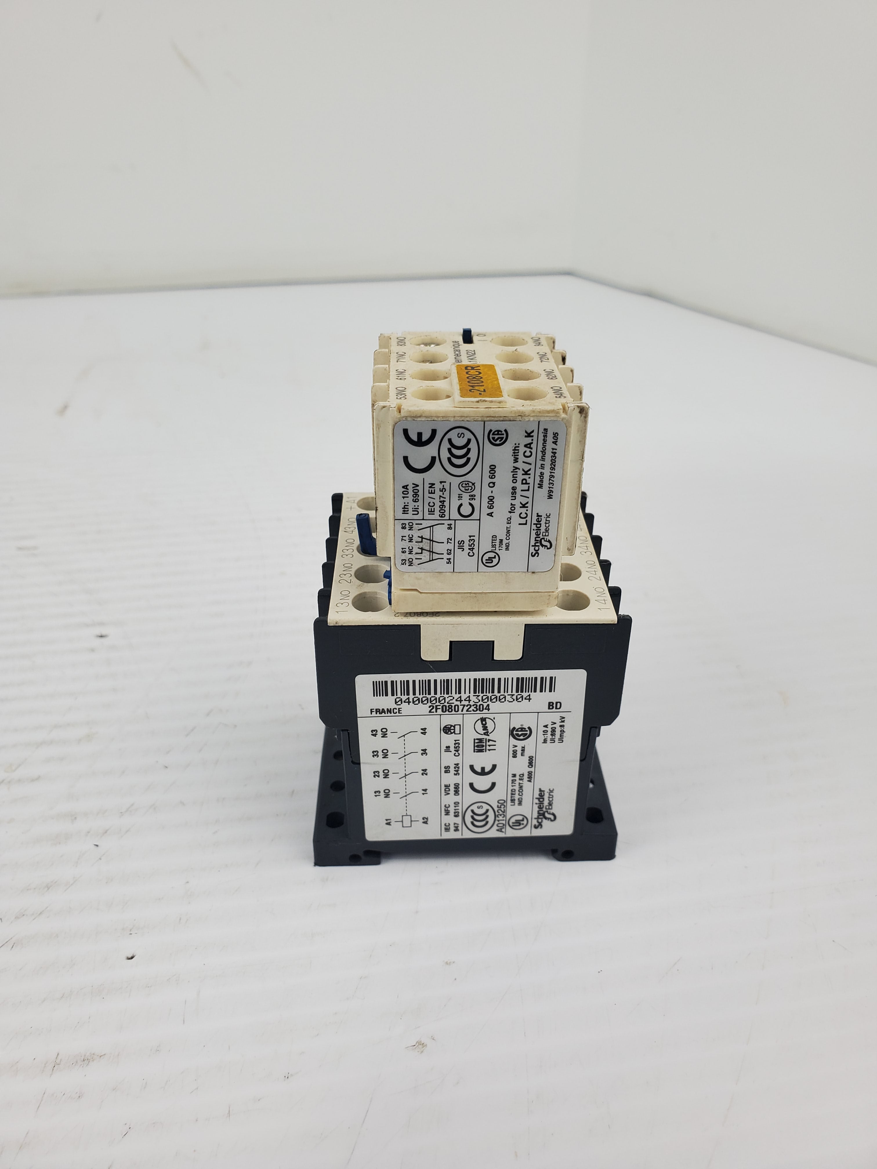 Telemecanique A013250 Contactor with LA1KN22 Auxiliary Contact