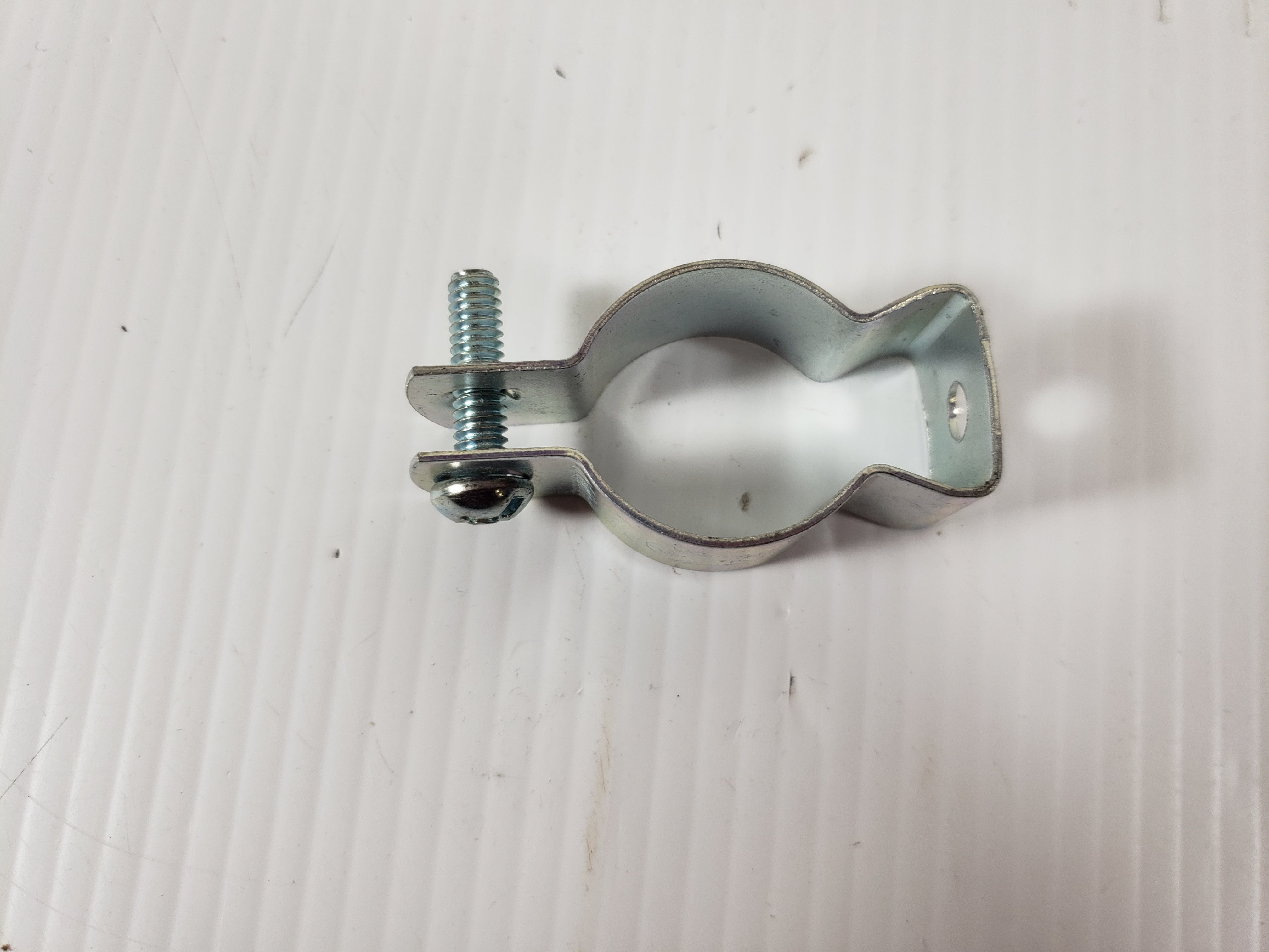 Conduit Hangers 1" (Lot of 3)