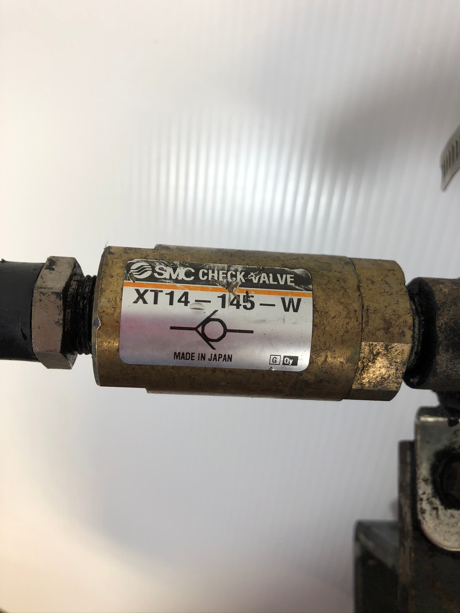 SMC 3-Way Valve IN-24-8-BC-R with XT14-145-W Check Valve