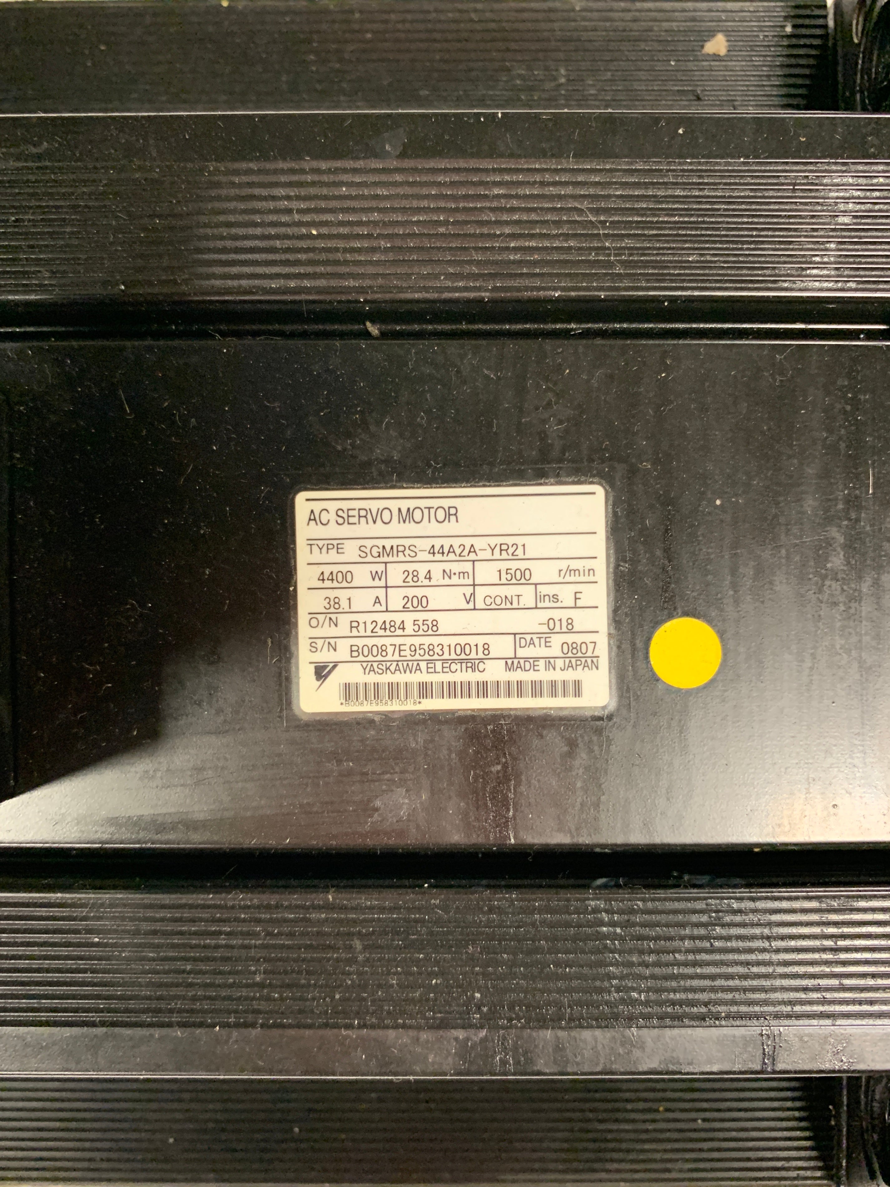 Yaskawa SGMRS-44A2A-YR21 Servo Motor