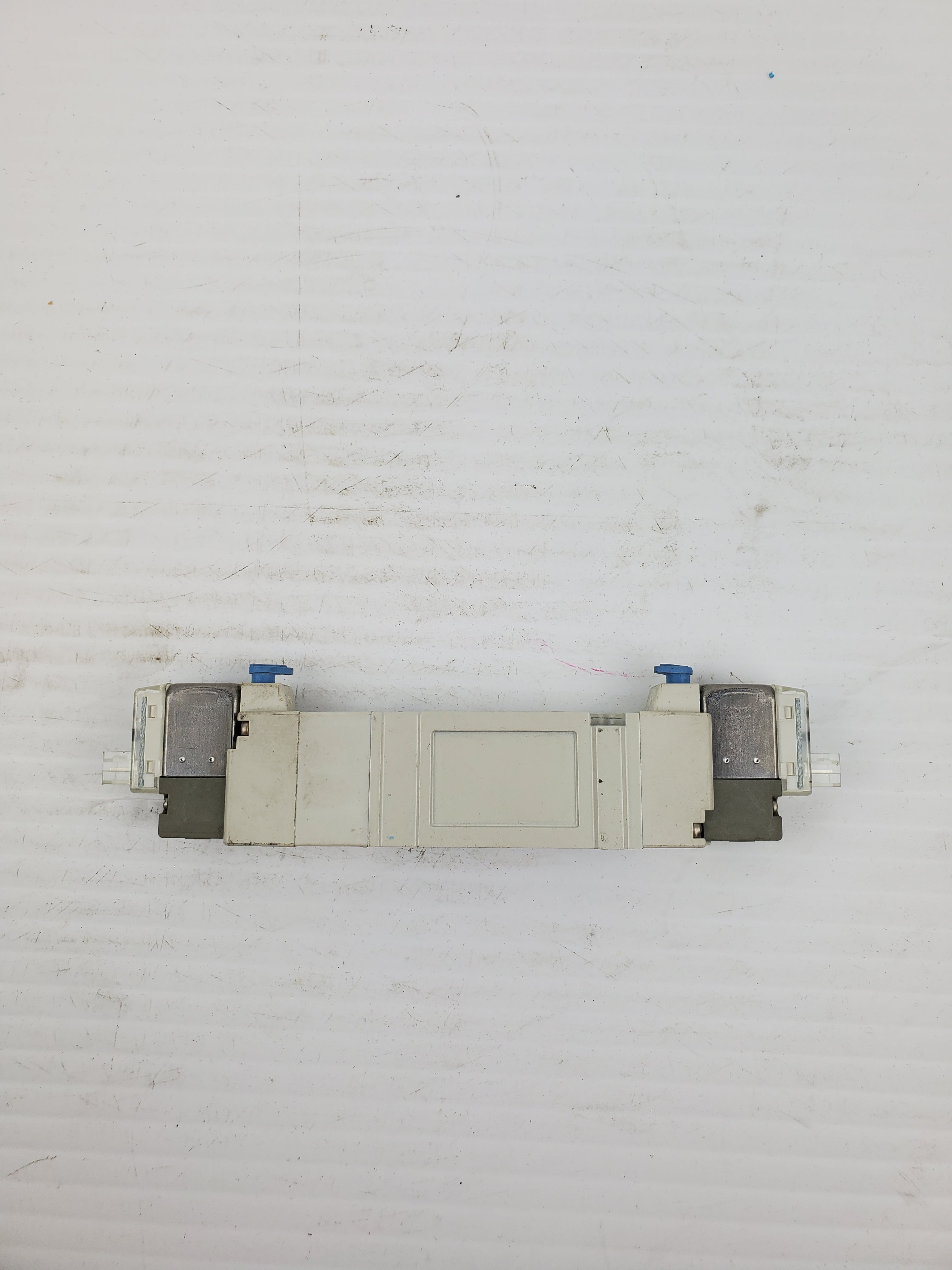 SMC SY5540-5LZE Solenoid Valve 0.2-0.7MPa SY55405LZE