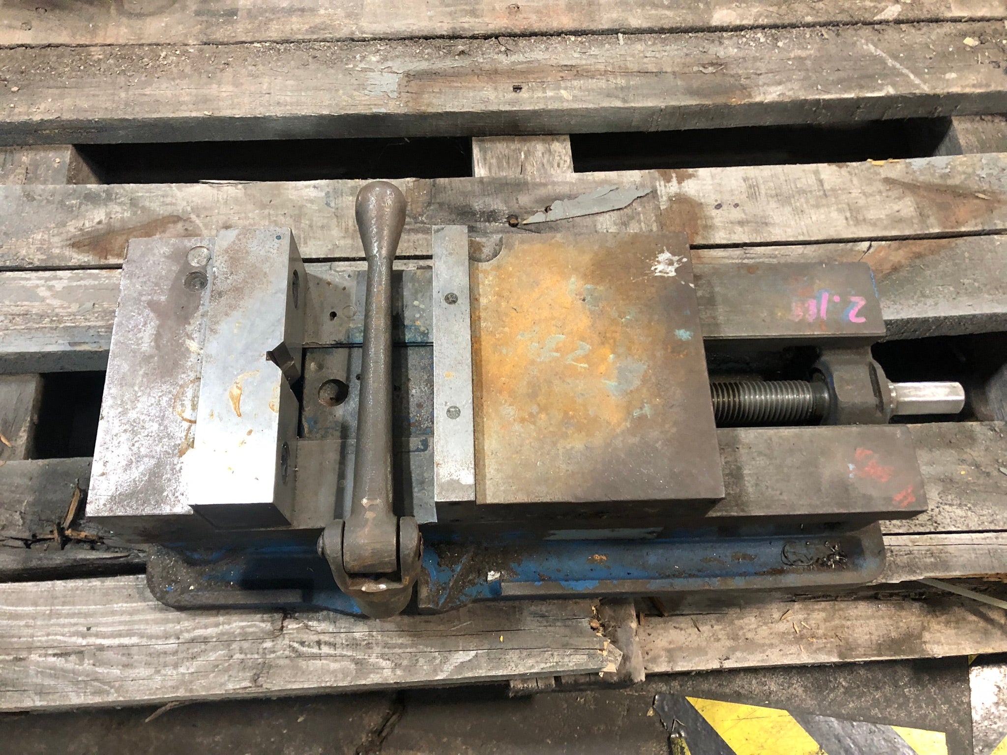 Kurt Vise D688 Anglelock 6" D688-6.7