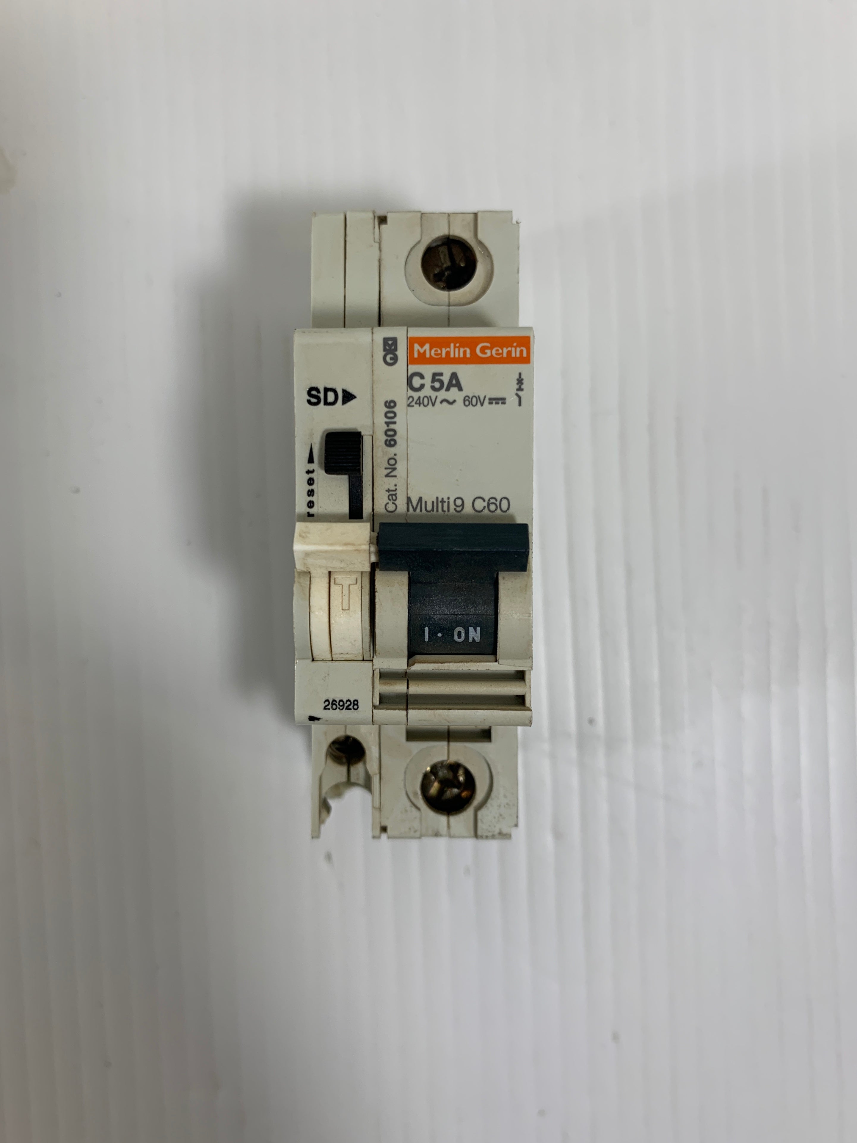 Merlin Gerin 60106 C 5A Circuit Breaker 240V~60V