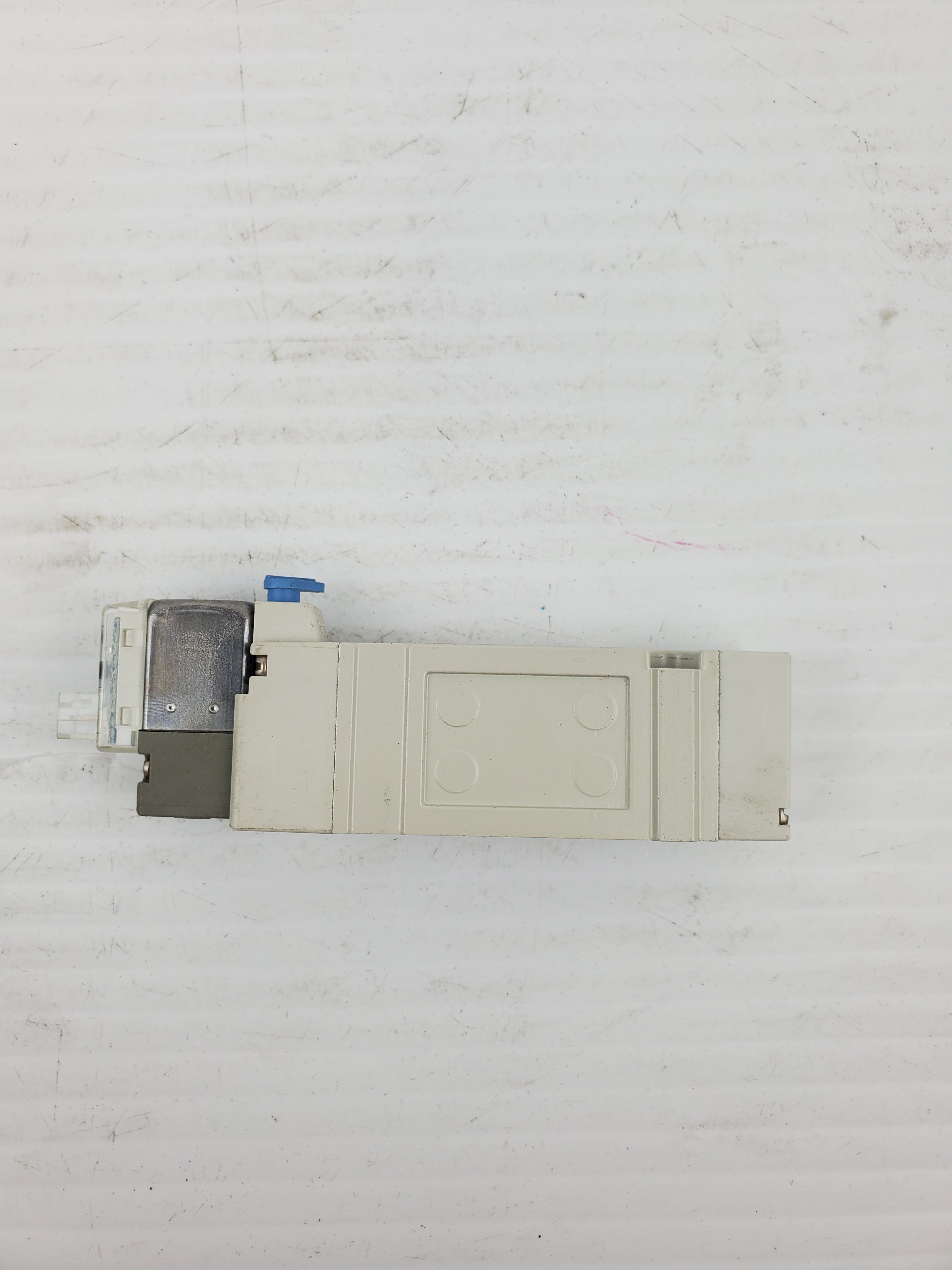 SMC SY5140-5LZE Solenoid Valve 0.15-0.7MPa SY51405LZE