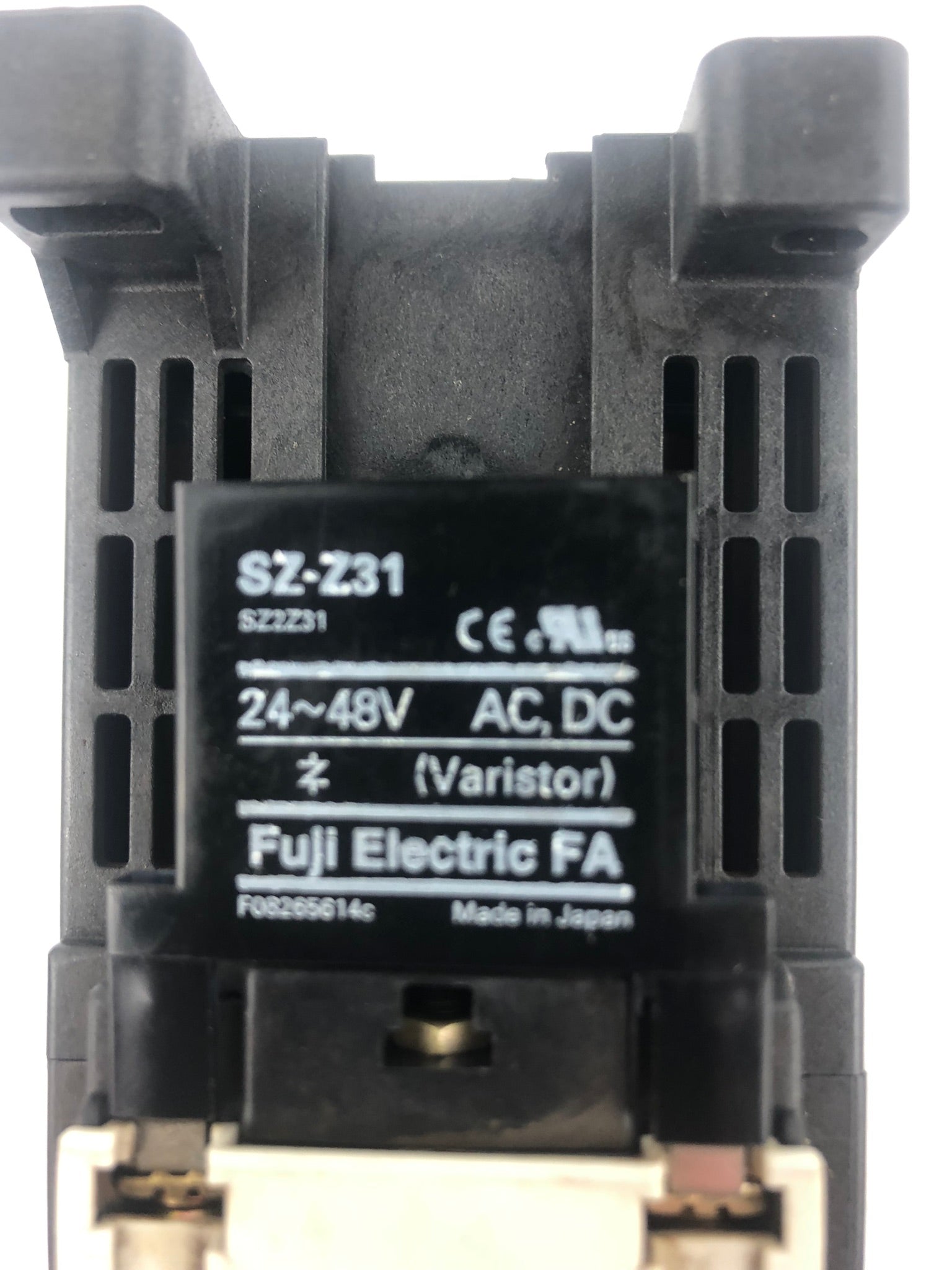 Fuji Electric SC-E1/G SE32AG Contactor Fuji SZ-A11/T Auxiliary SZ-Z31 Coil