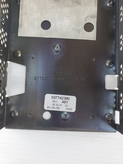 Allen-Bradley S97742306 Rev. A01 10 Slot Rack Z425