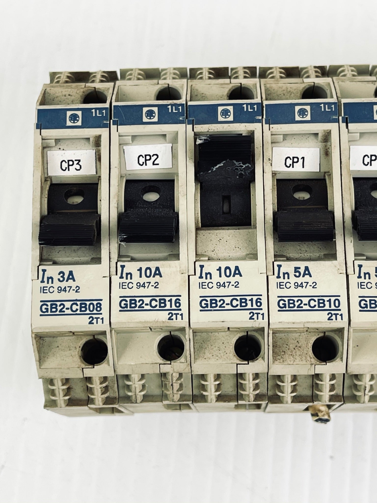 Telemecanique Circuit Breaker Lot of 9 GB2-CB08 CB16 CB10 CB20 12 AMP
