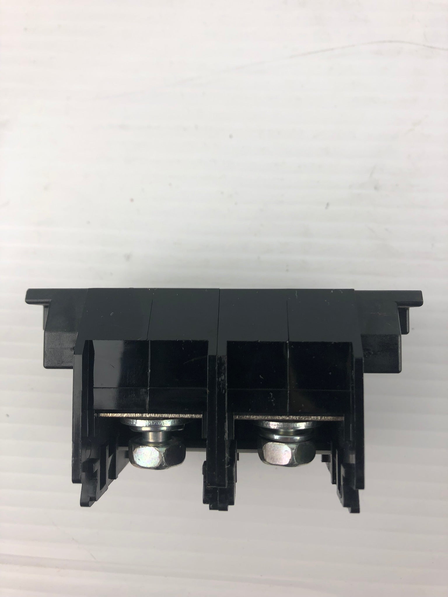 Yoshida Elect Ind. Co. Ltd. KTU150-2J Power Distribution Power Block 4 Post