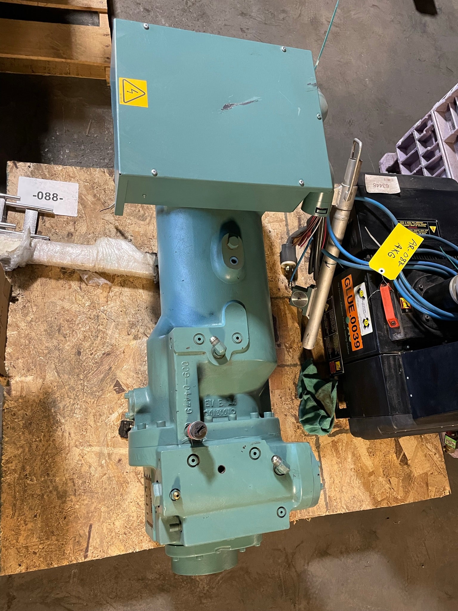 York DXS12LASC17 Semi-Hermetic Screw Compressor 364-49096-212 3PH 200V 450PSIG