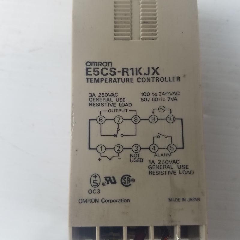 Omron E5CS-R1KJX Temperature Controller