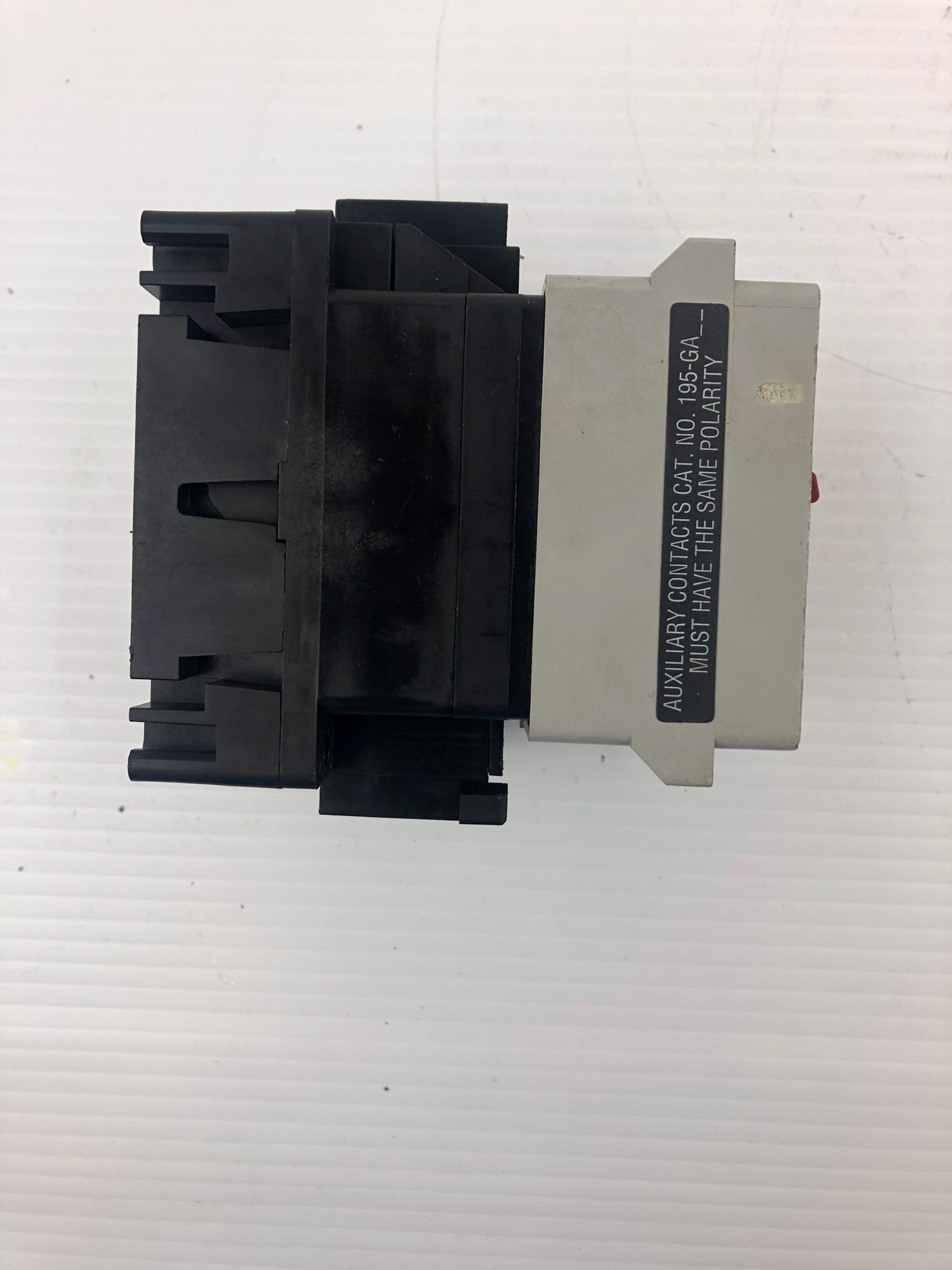 Allen-Bradley 194R-NJ030P3 Fuse Series B 3-Pole Molded Case Switch - Broken Pc
