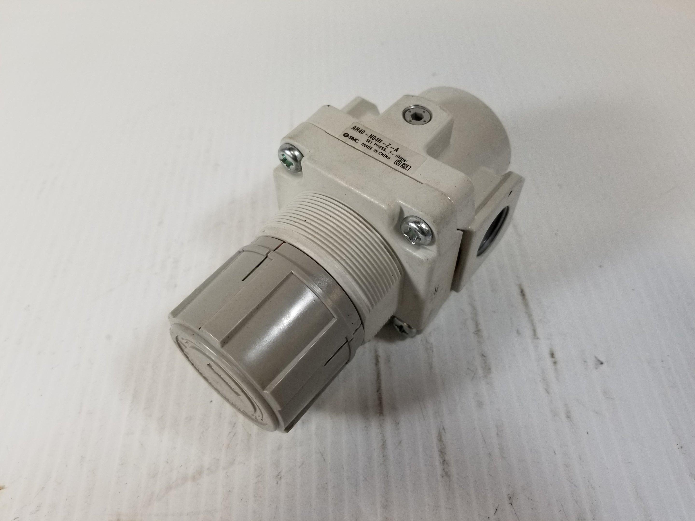 SMC AR40-N04H-Z-A Pneumatic Regulator
