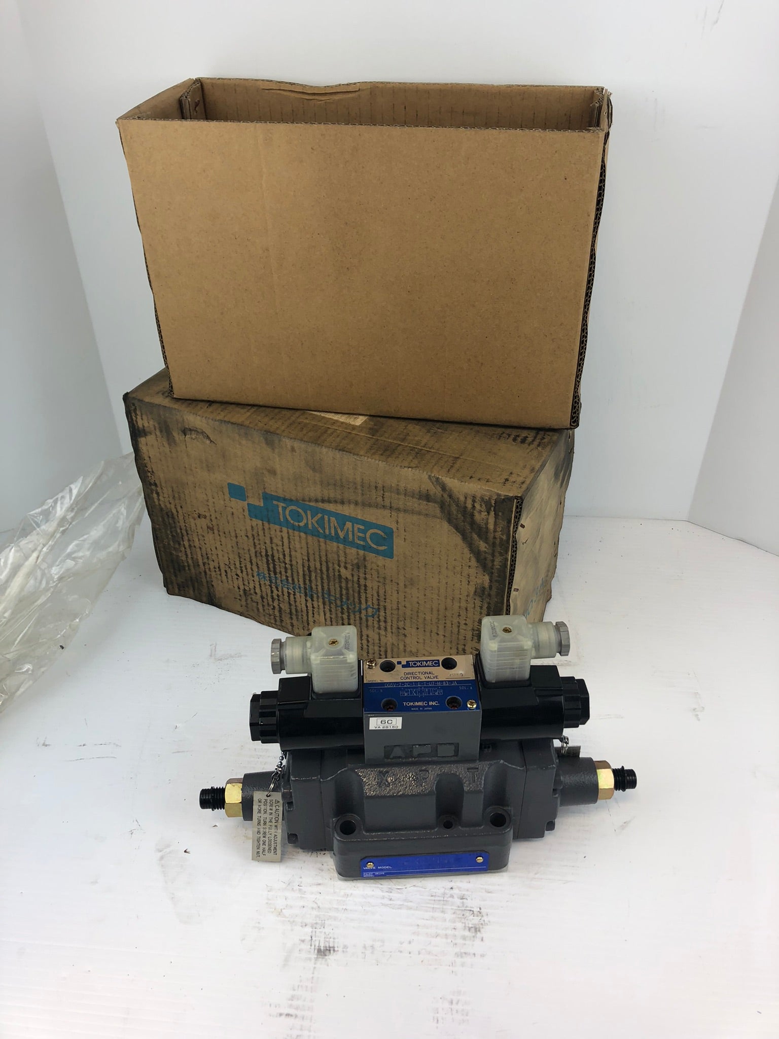 Tokimec DG5V-7-2C-1-E-T-U7-H-83-JA Directional Control Valve