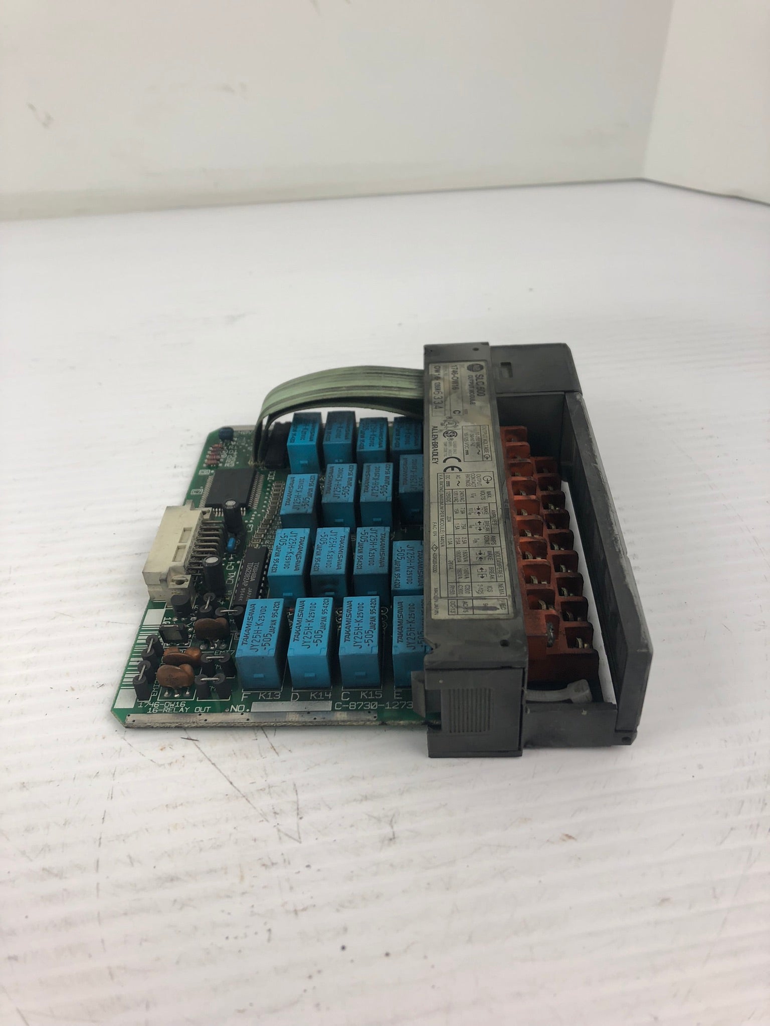 Allen-Bradley 1746-OW16 SLC500 Output Module Series C - With Door