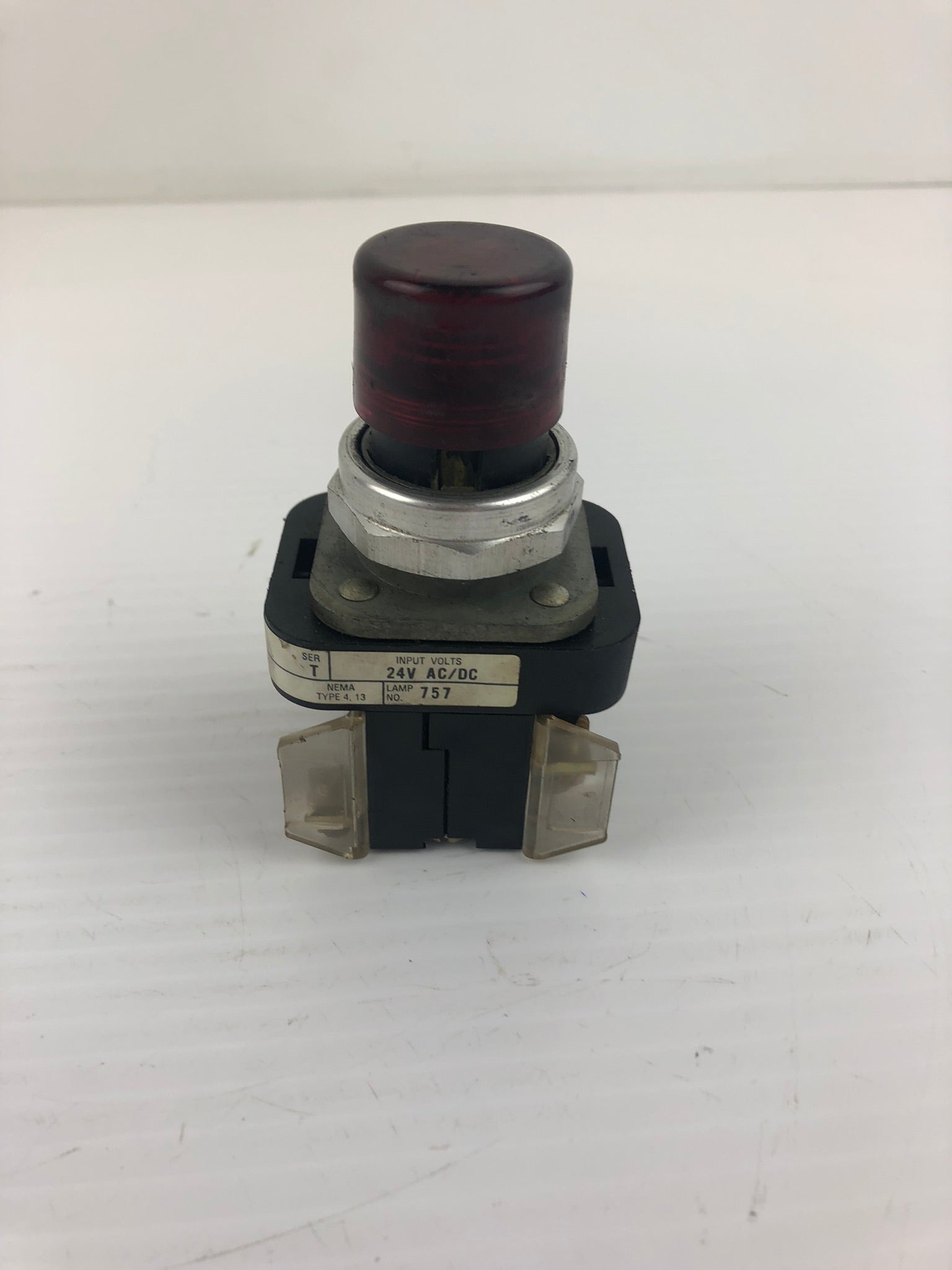 Allen-Bradley 800T-QT24 Pilot Indicator Light Series T Red 24VAC/DC
