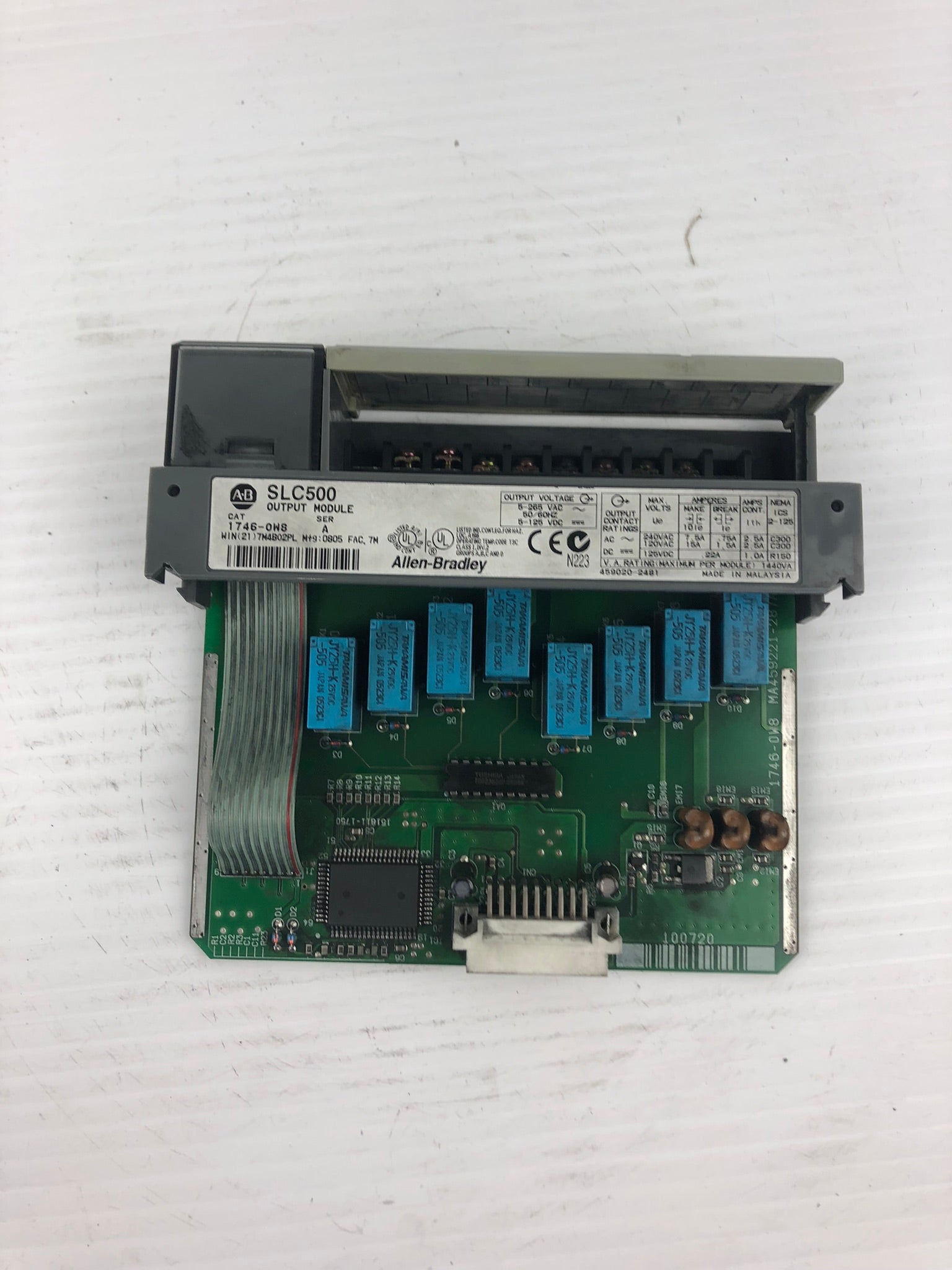 Allen-Bradley 1746-0W8 Output Module Series A SLC 500 - With Door