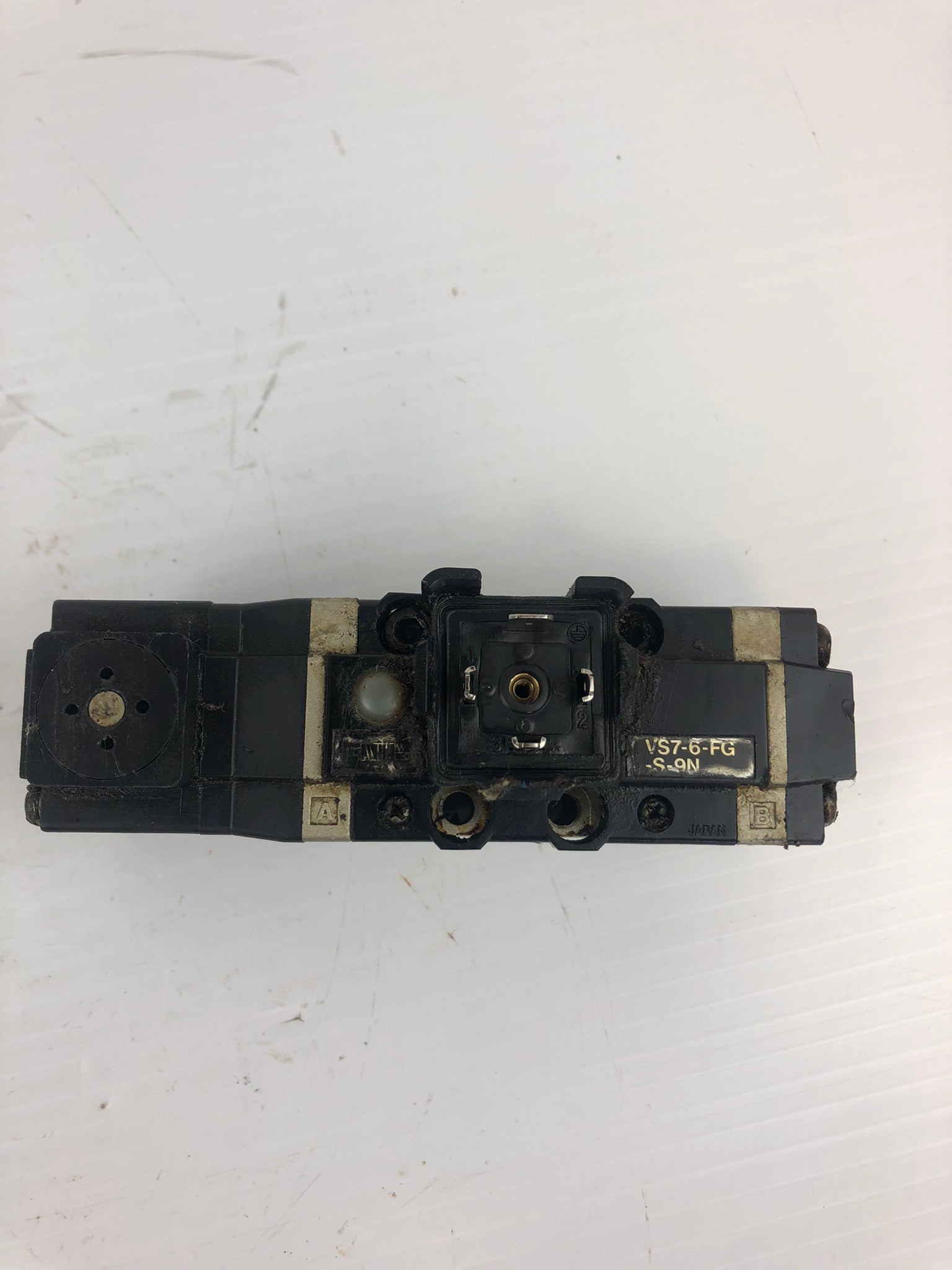 SMC VS7-6-FG-S-9N Solenoid Valve