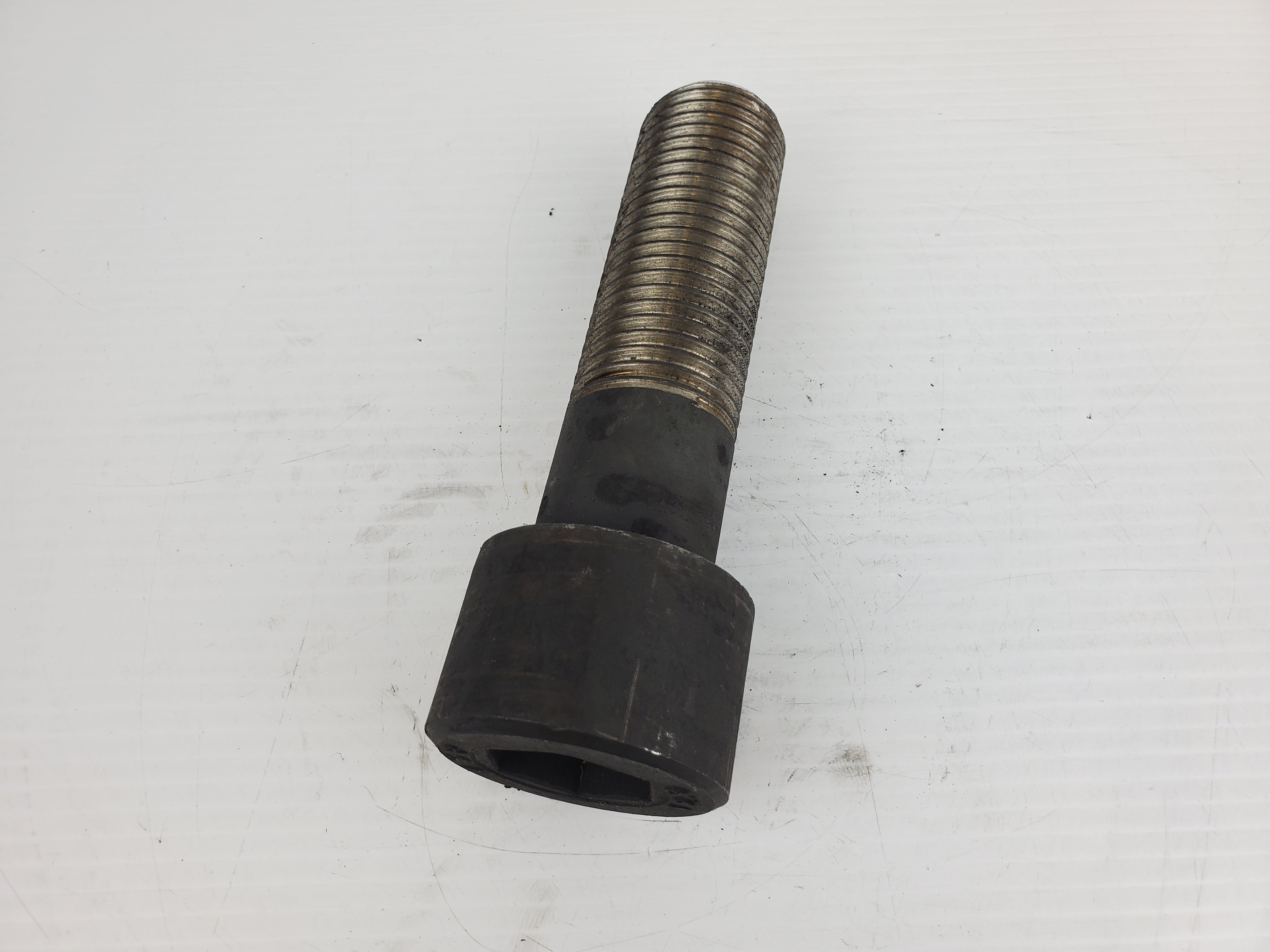 Socket Head Cap Screw 2.5" Diameter x 1.3" Inner Diameter x 7.4" Long
