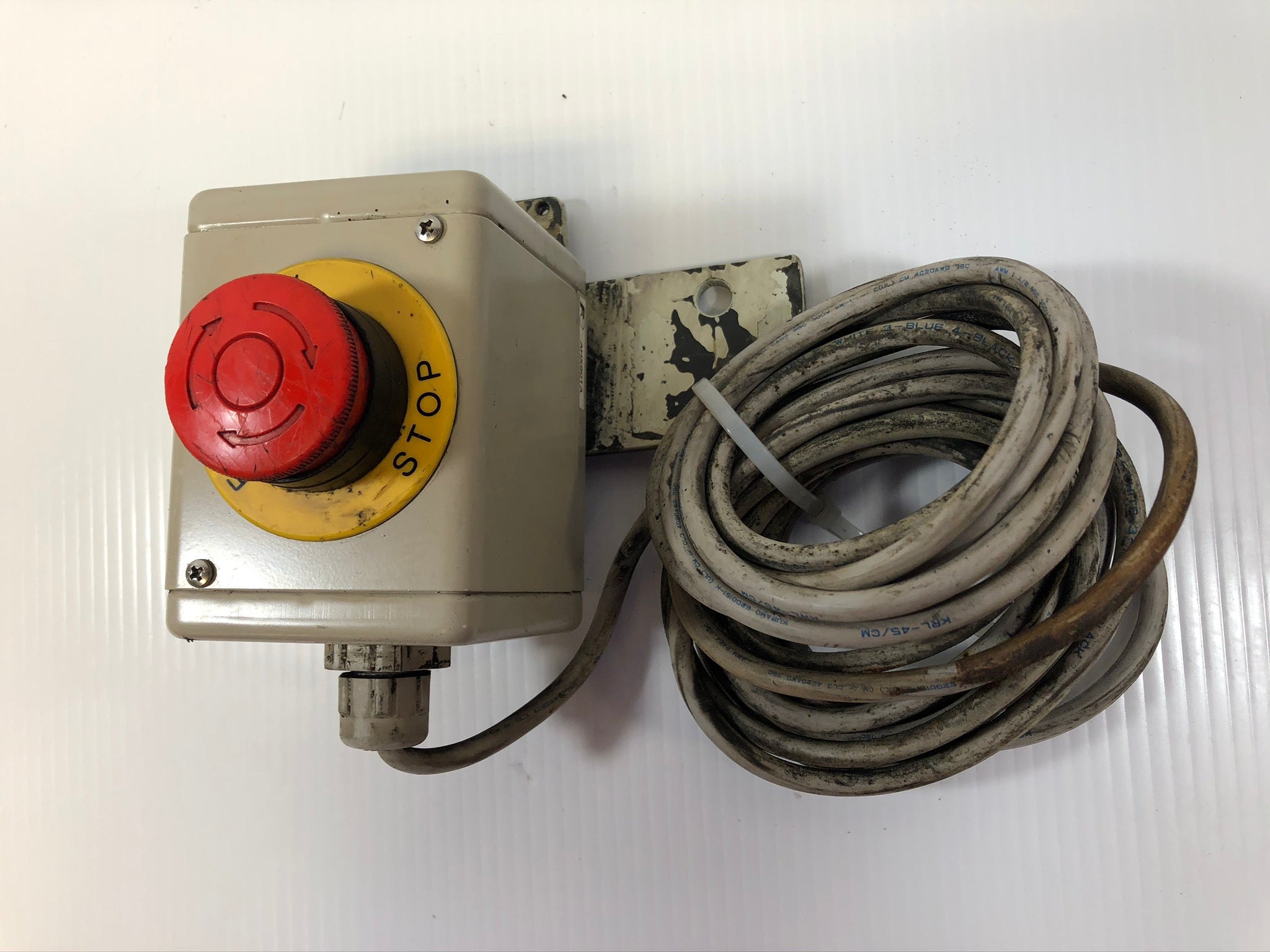 Emergency Stop Push Button Switch AHX901A Right Mount with Cable