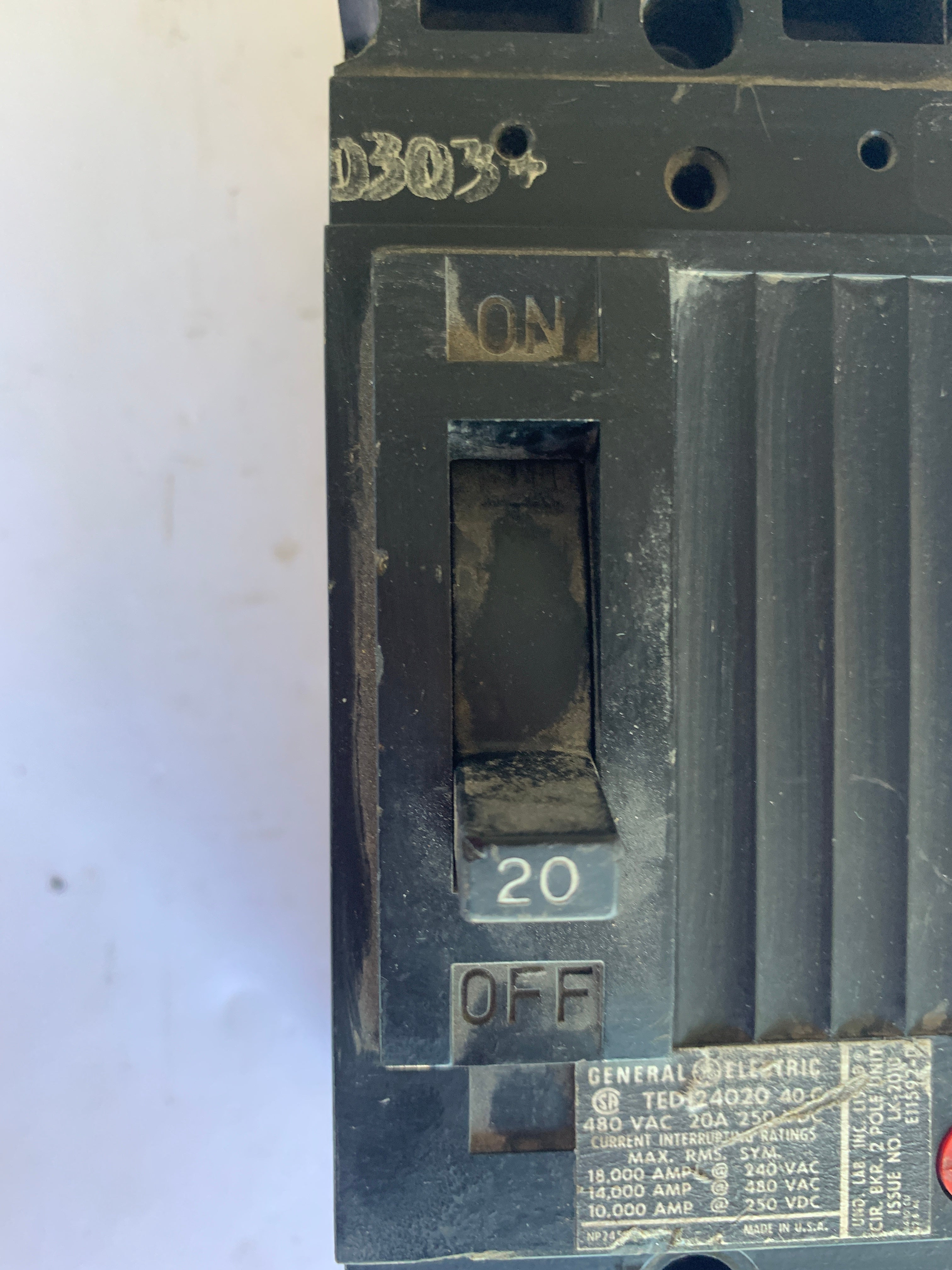GE TED24020 Circuit Breaker 20 Amp