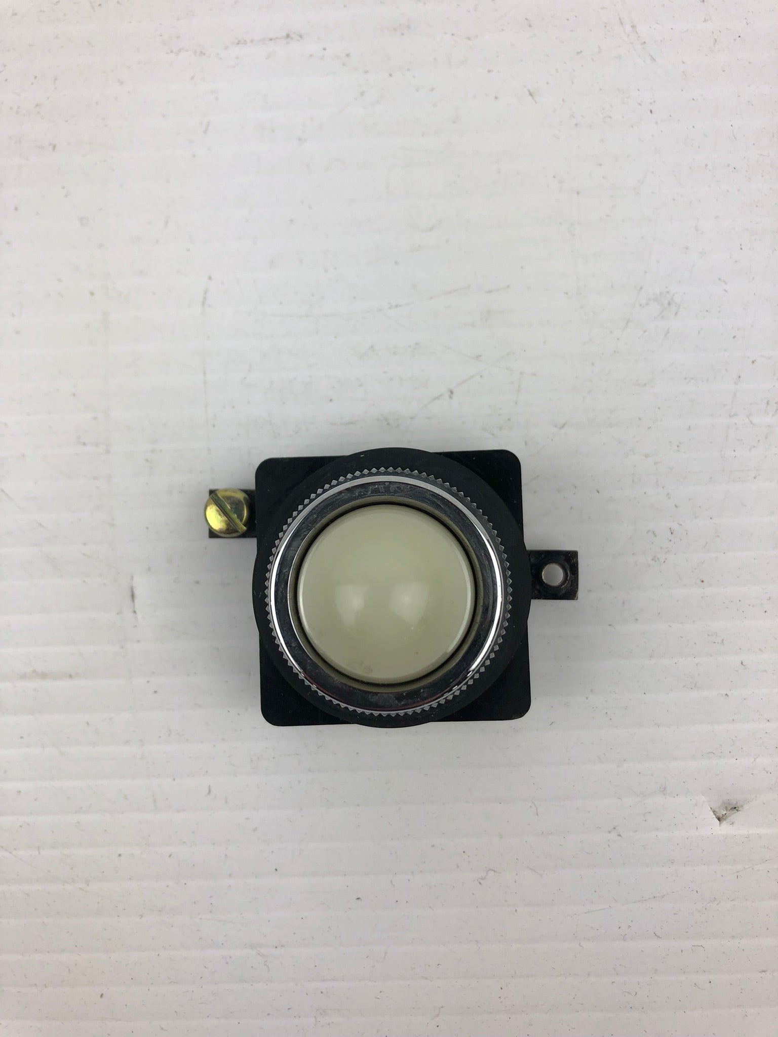 Fuji RCa470-ZUL 150 V 3W White Pilot Lamp