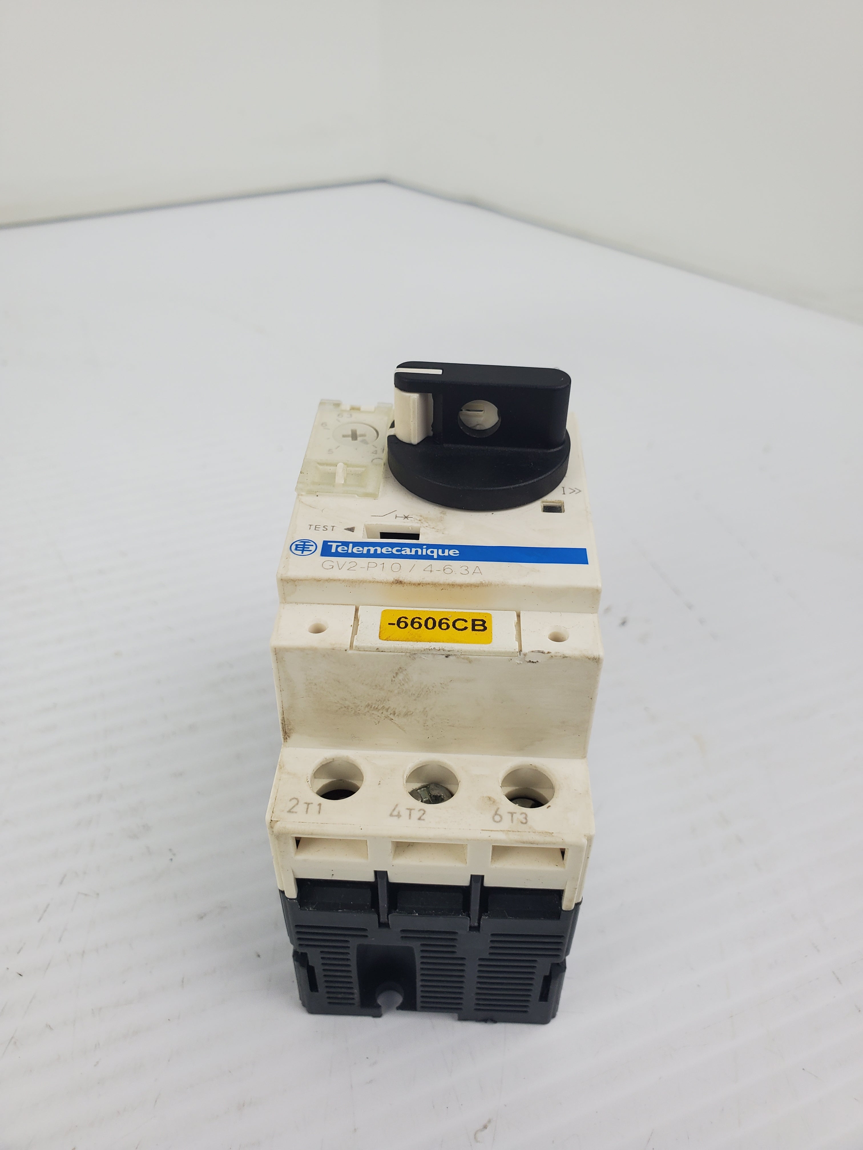 Telemecanique GV2-P10 Motor Circuit Breaker 4-6.3A