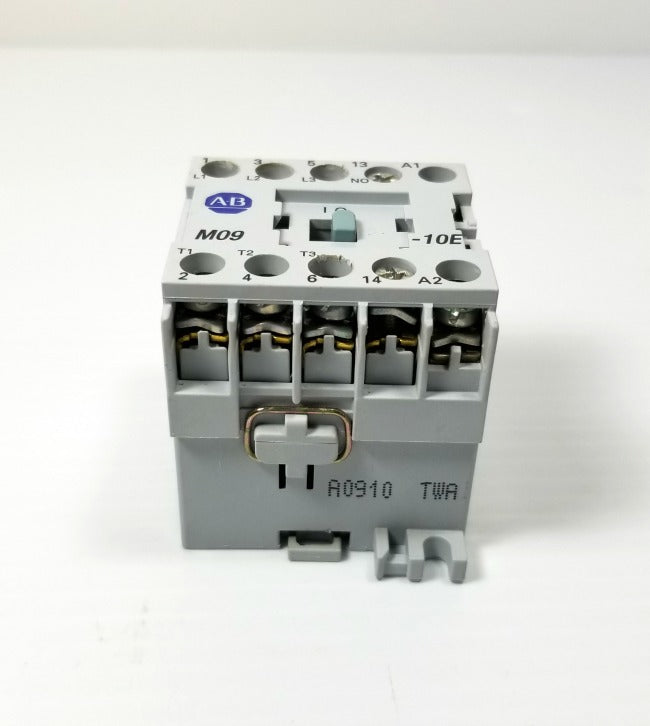 Allen-Bradley 100-MO9NZ*3 Series A Contactor