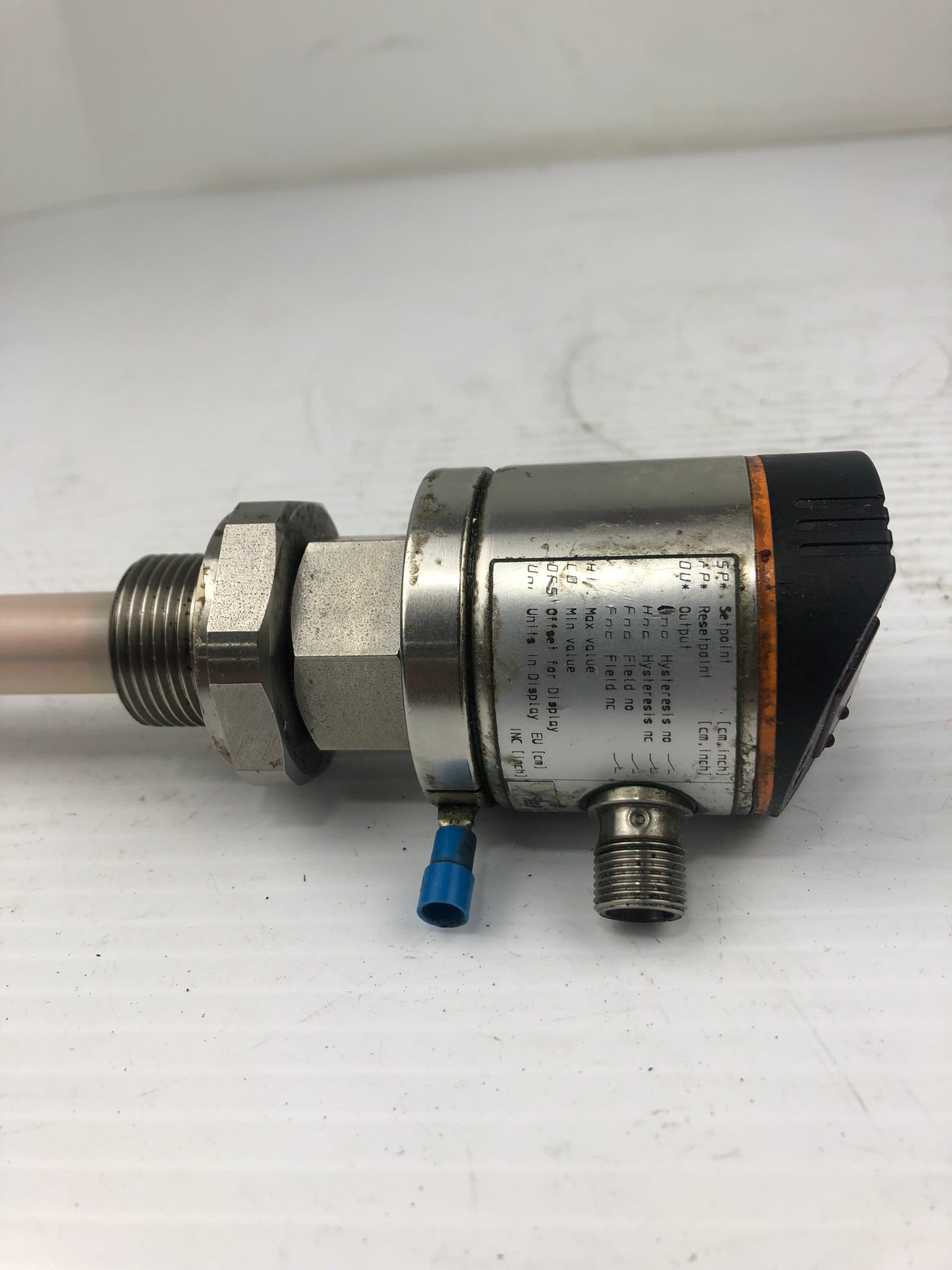 IFM Effector Level Sensor LK7023 Dual Output 45127 LK0472A-A-00KQPKG/US