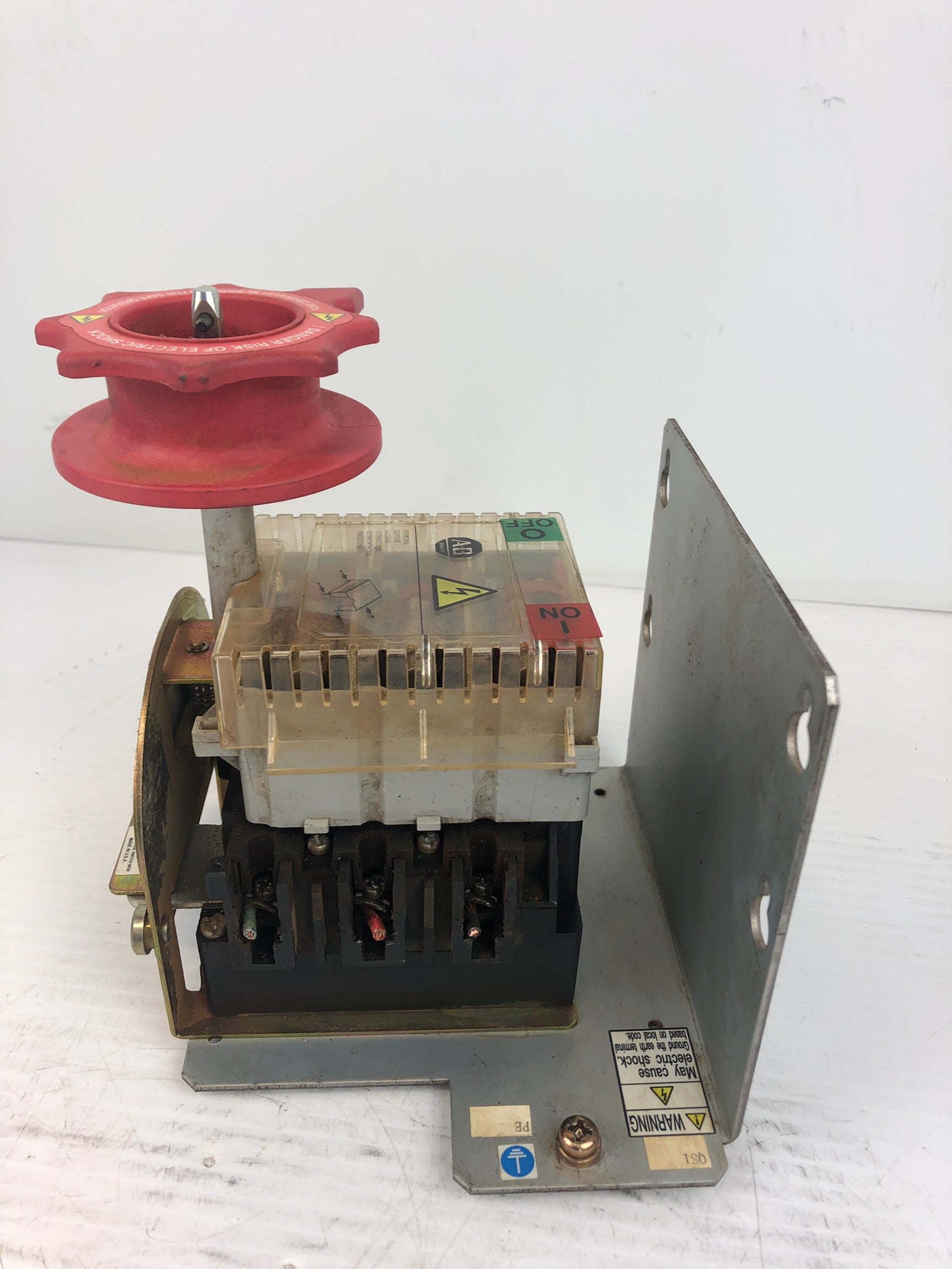 Allen-Bradley 194RF-NC030* Ser A Fused Disconnect Switch Mounted