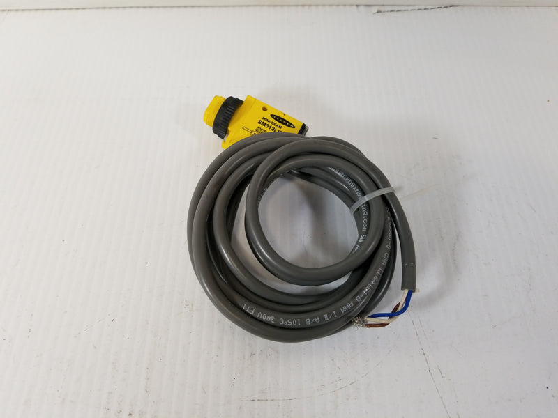 Banner SM312LV Photoelectric Proximity Sensor