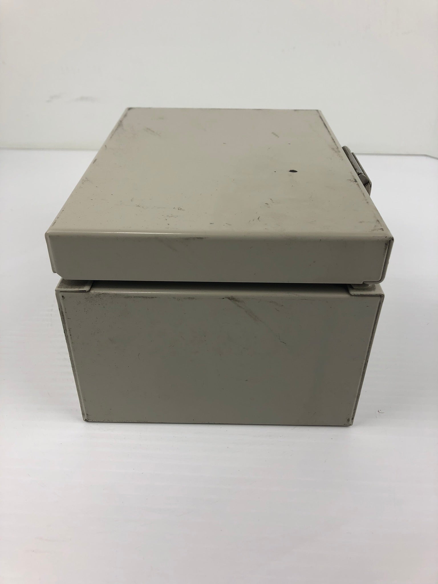 Hoffman 20759 Junction Box Enclosure 6724047 - 8"x5"x6"