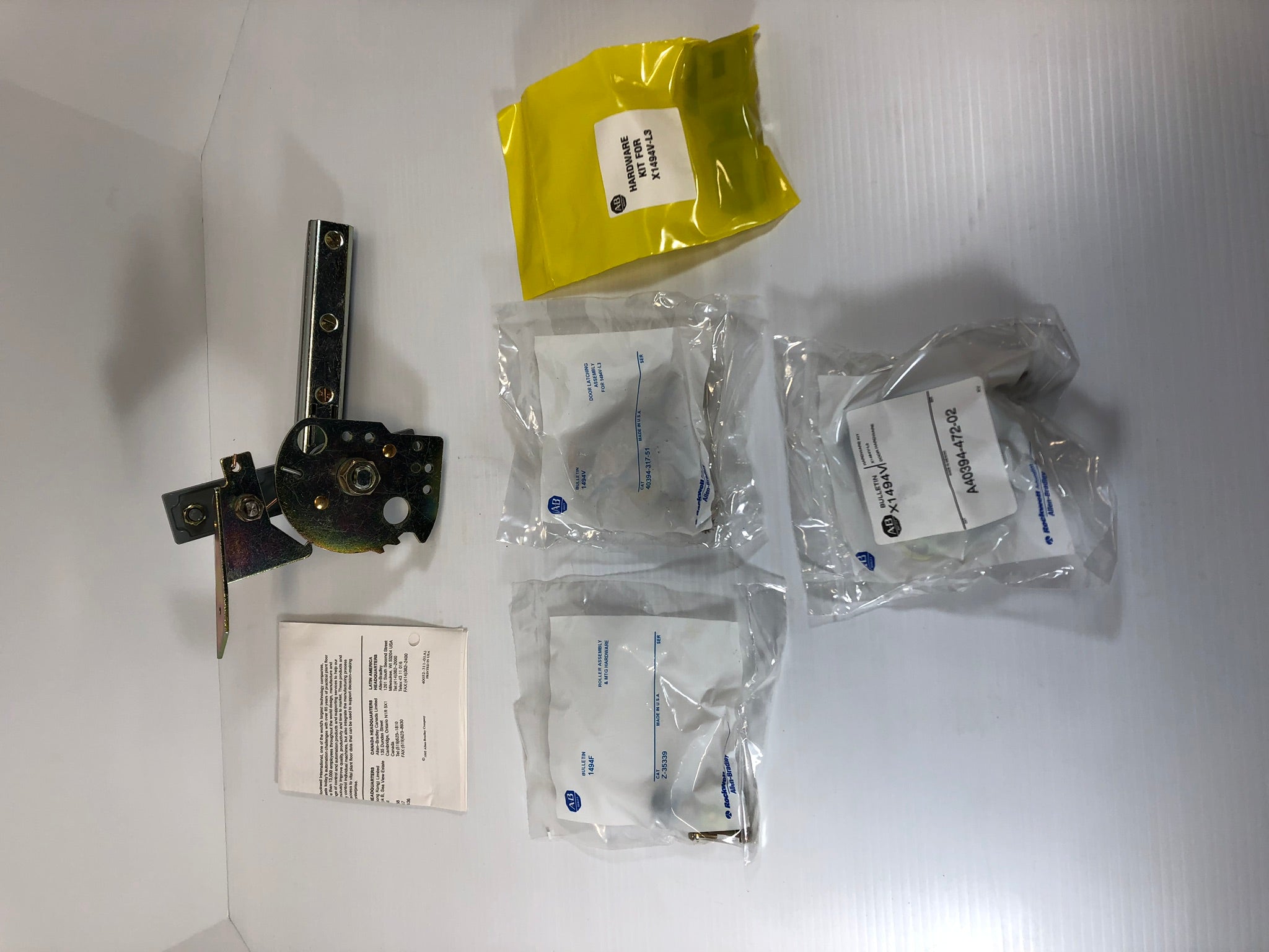 Allen-Bradley 1494V-L3 Door Hardware Kit Right Hand Top, Bottom Side Latching