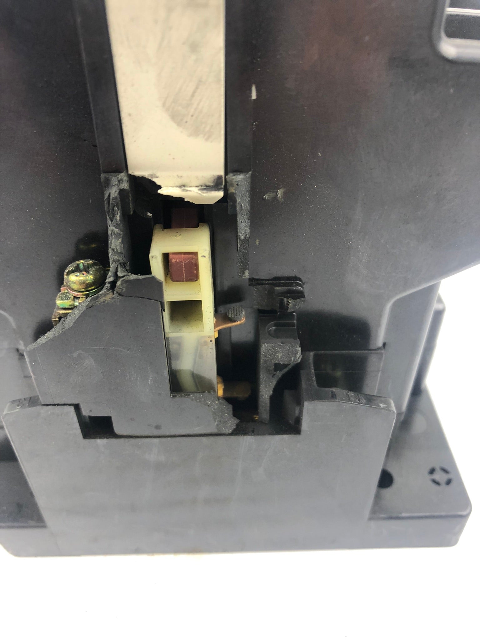 Fuji Electric SC-3N (65) Magnetic Contactor 4NC2H# SC3N65 - Broken Side