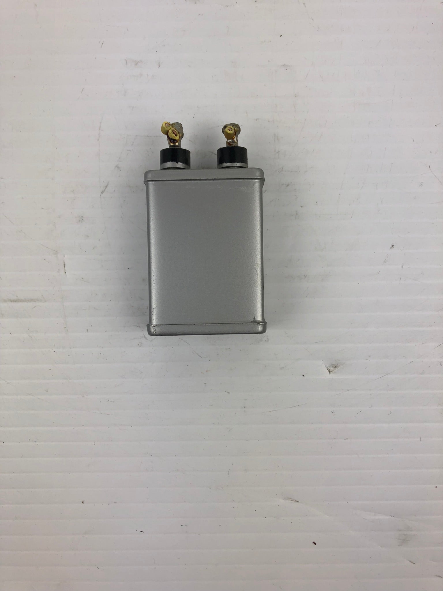 Marcon CP701C3C504K Capacitor 0.5 1600 WVDC 8 x 13