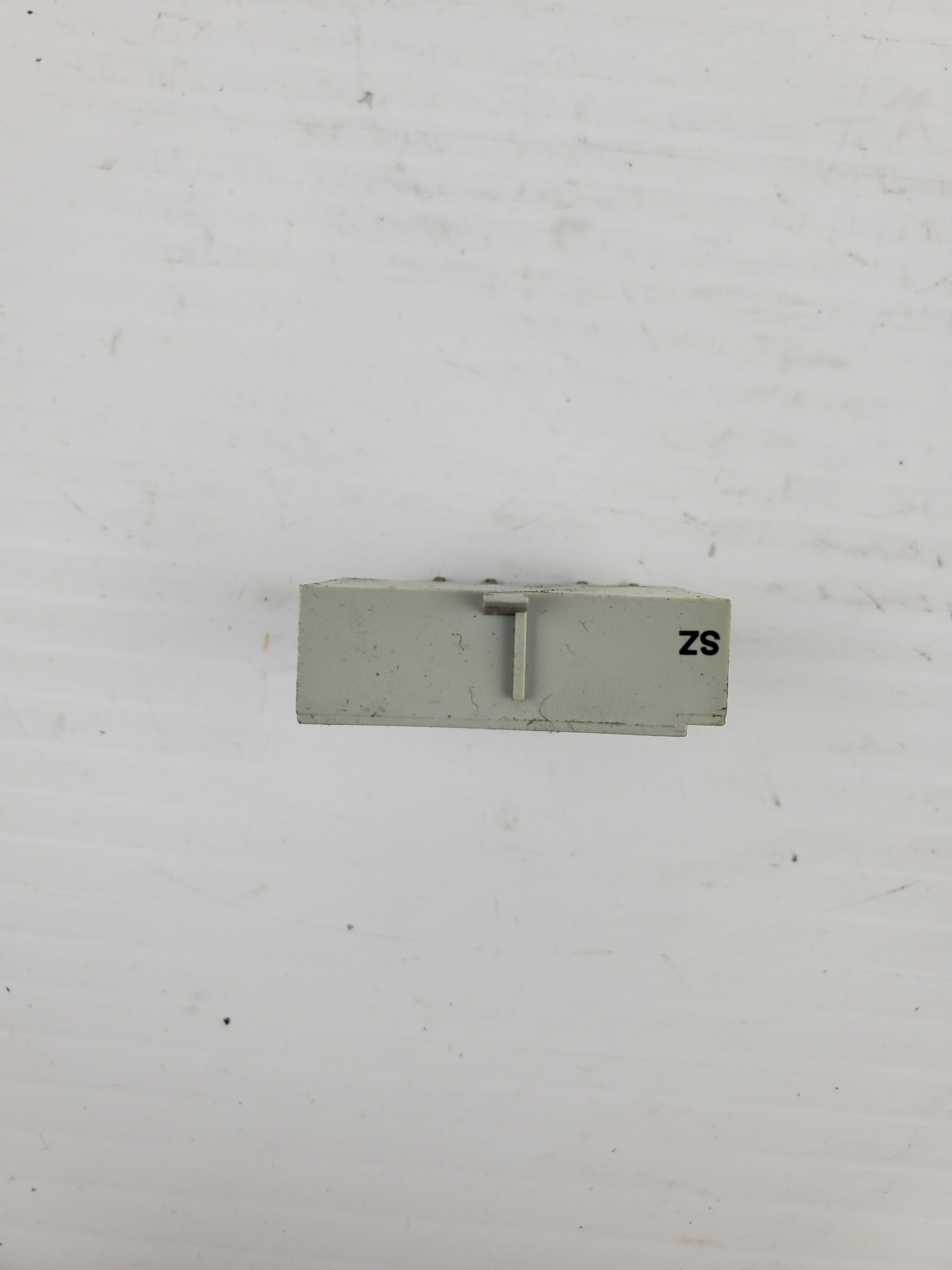 Allen-Bradley 100-FSV136 Series A Surge Suppressor