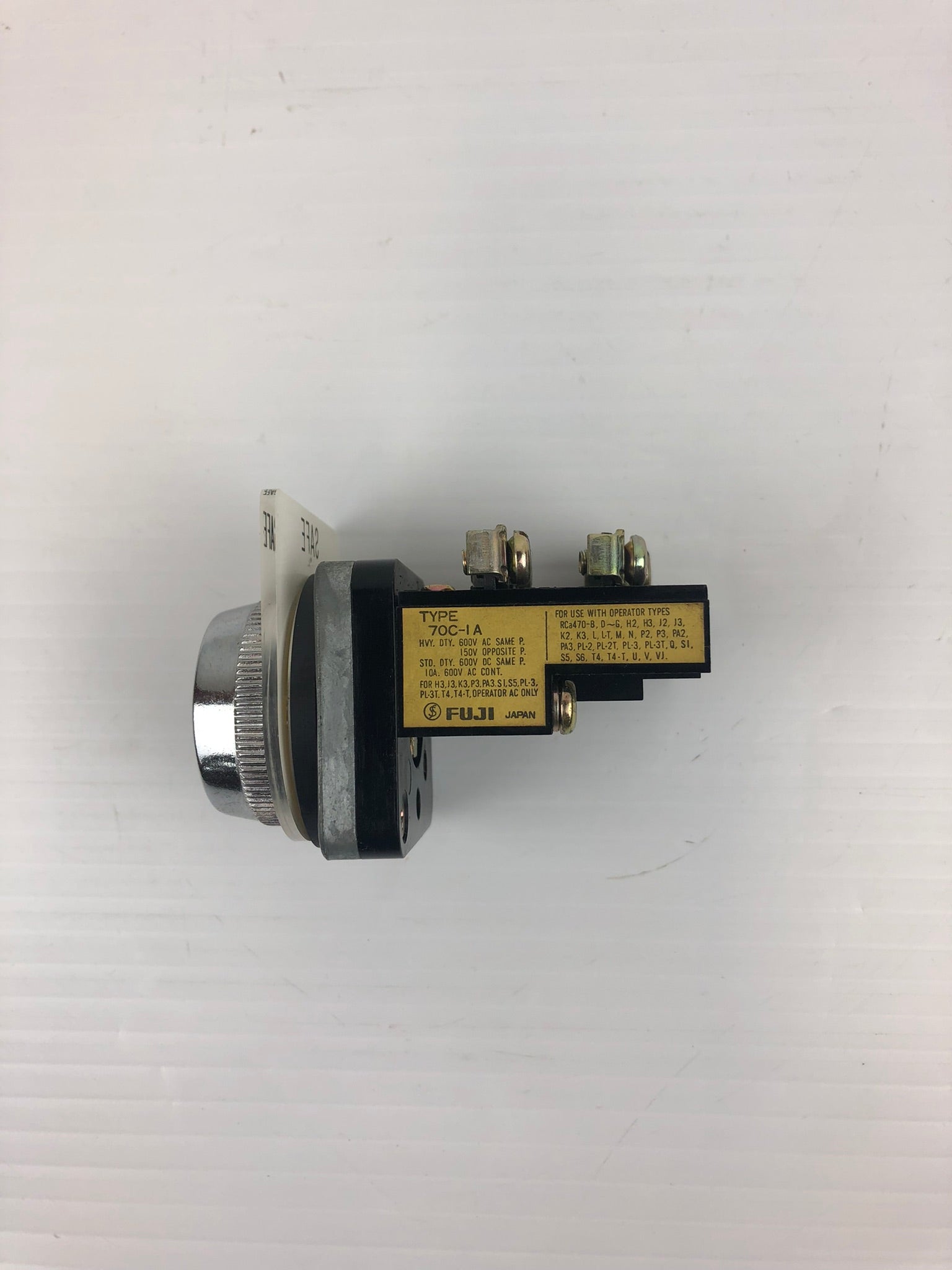 Fuji 70C-IA Reset Button 600VAC 600VDC Green with Selection Safe