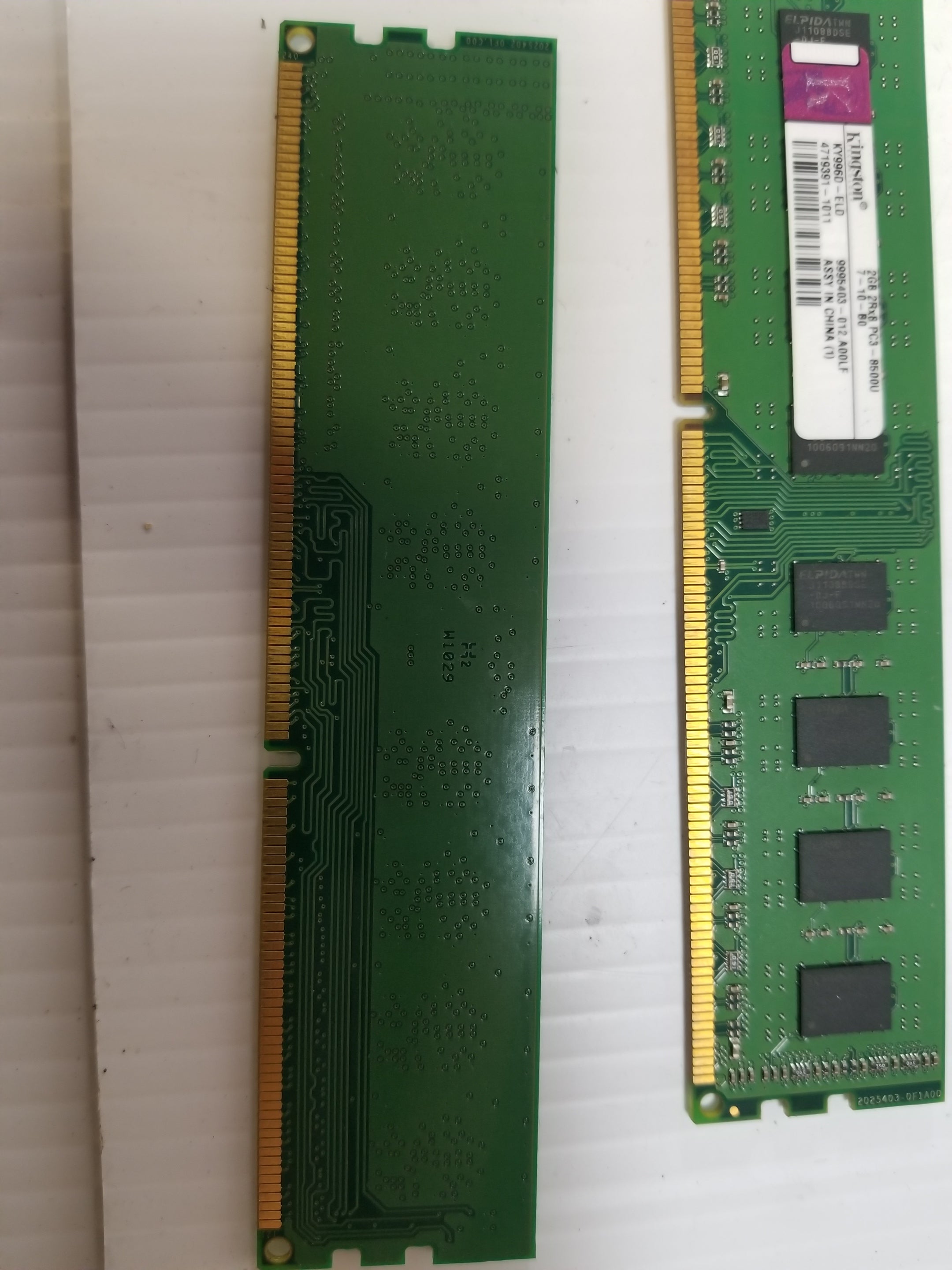 Kingston KTW149-ELD PC3-10600 1GB Desktop RAM (Lot of 2)