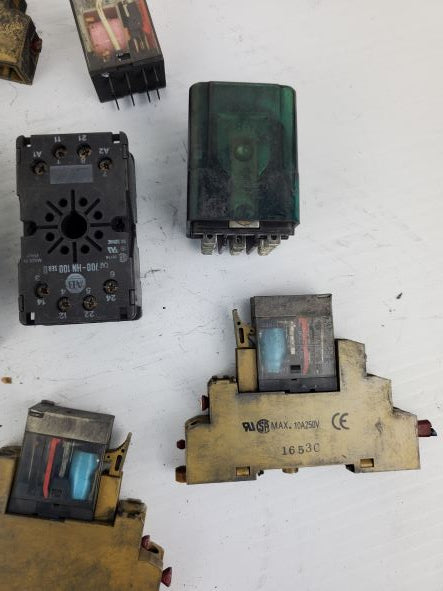 Mixed lot of Relays and Sockets